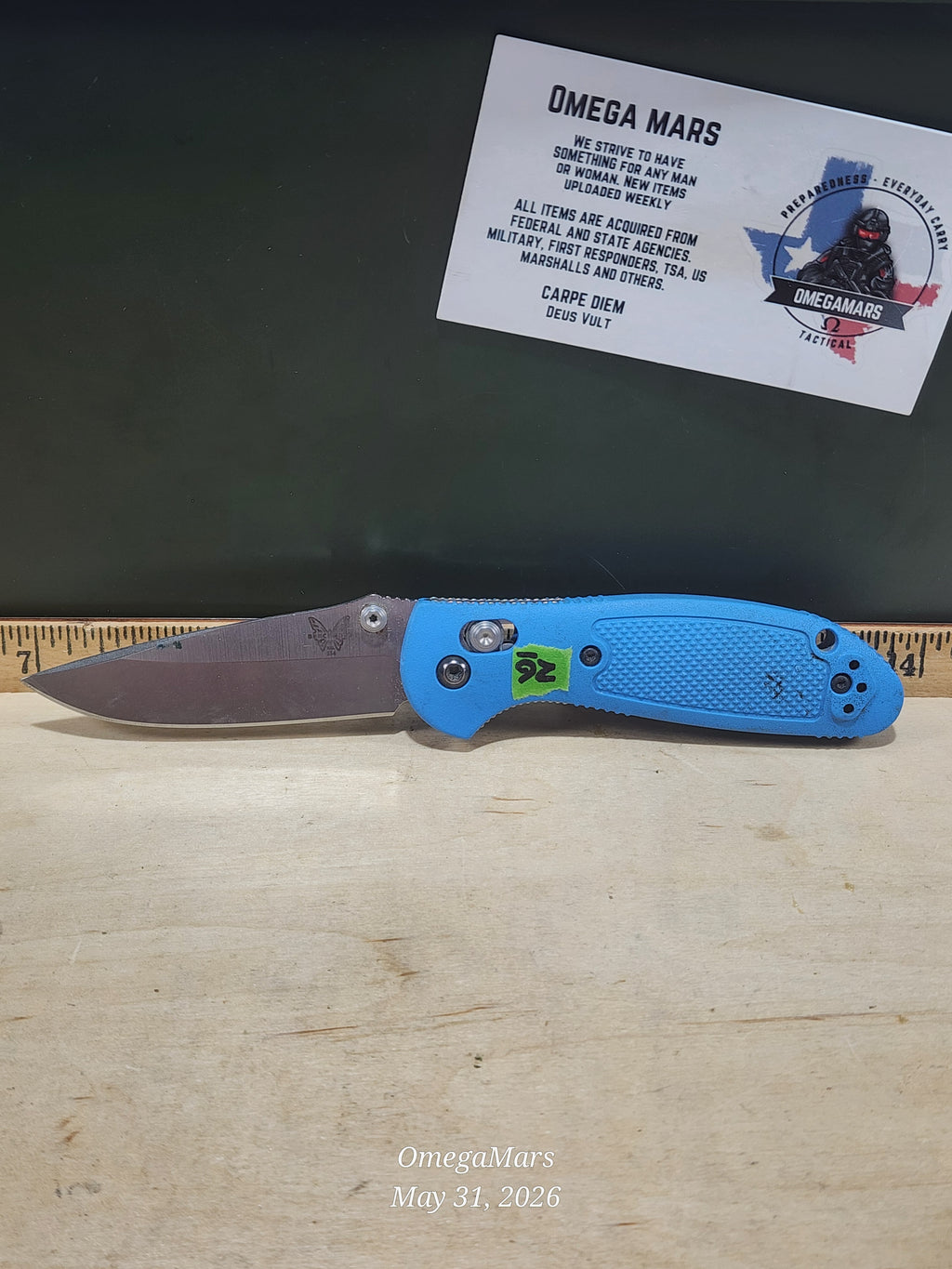 BENCHMADE 556 Mini Griptilian - Light Usage - S30V steel #26Gr