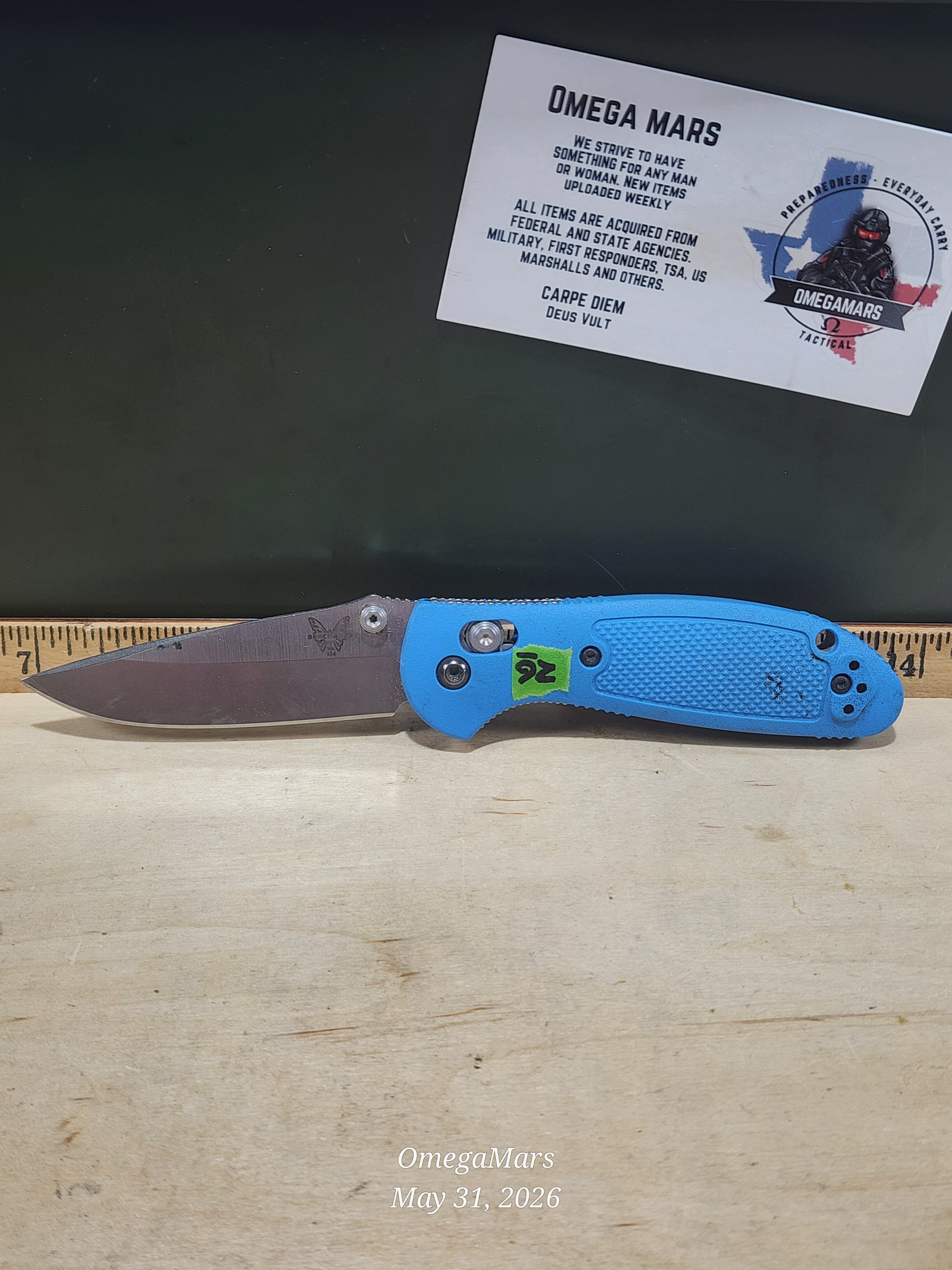 BENCHMADE 556 Mini Griptilian - Light Usage - S30V steel #26Gr
