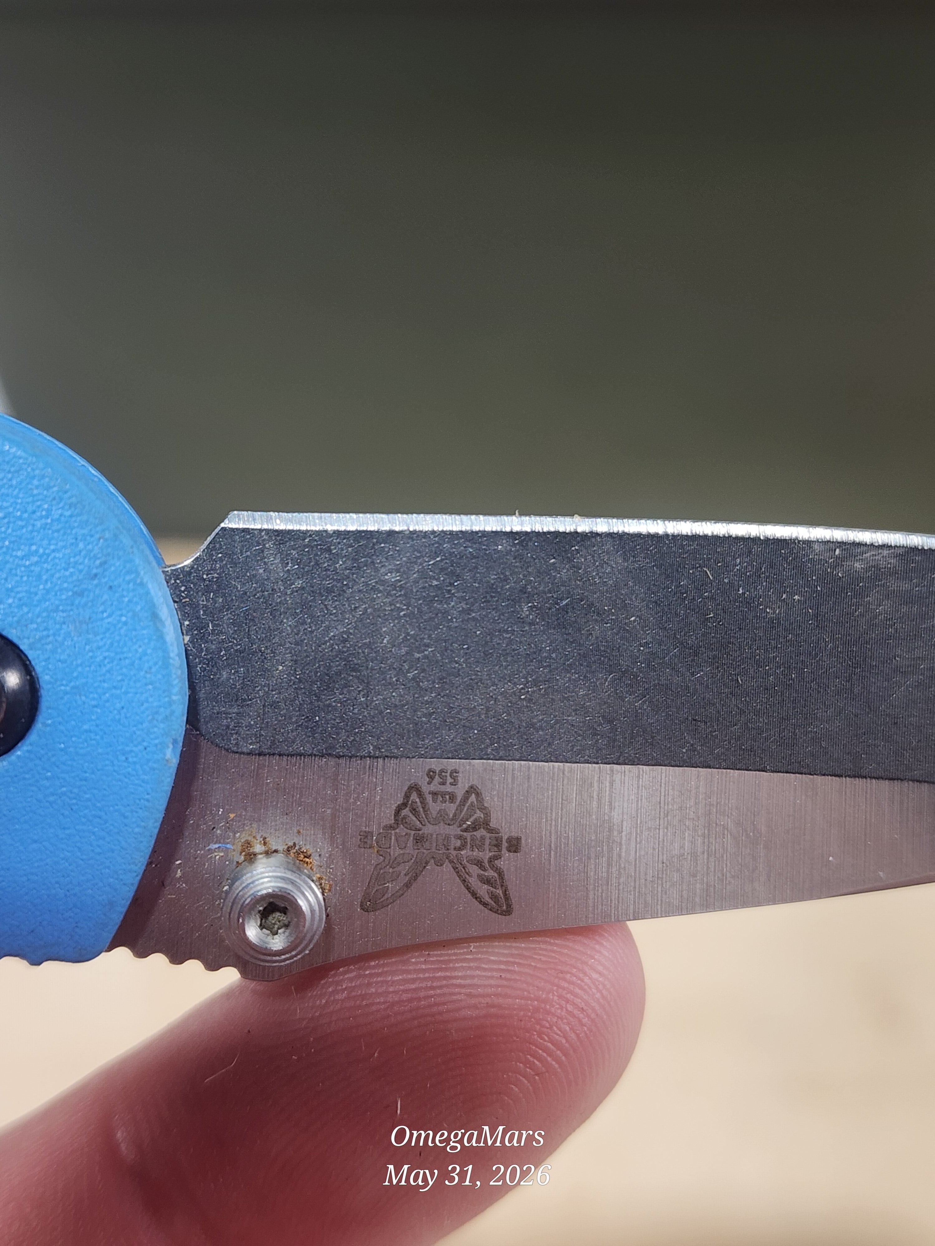 BENCHMADE 556 - S30V - Mini Griptilain - Light Usage/Dirty - #26Gr