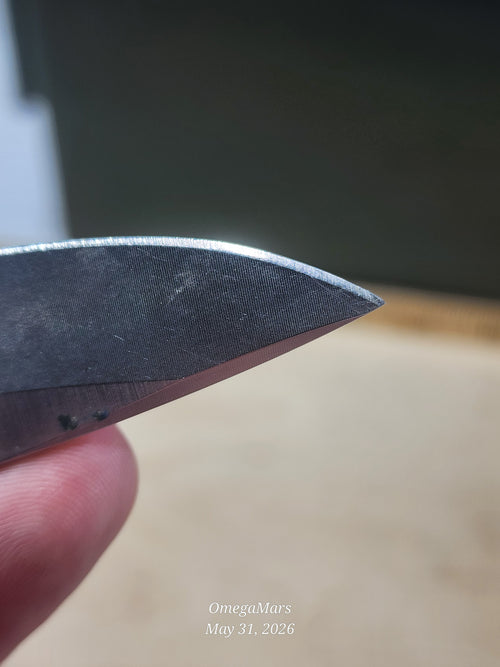 BENCHMADE 556 - S30V - Mini Griptilain - Light Usage/Dirty - #26Gr