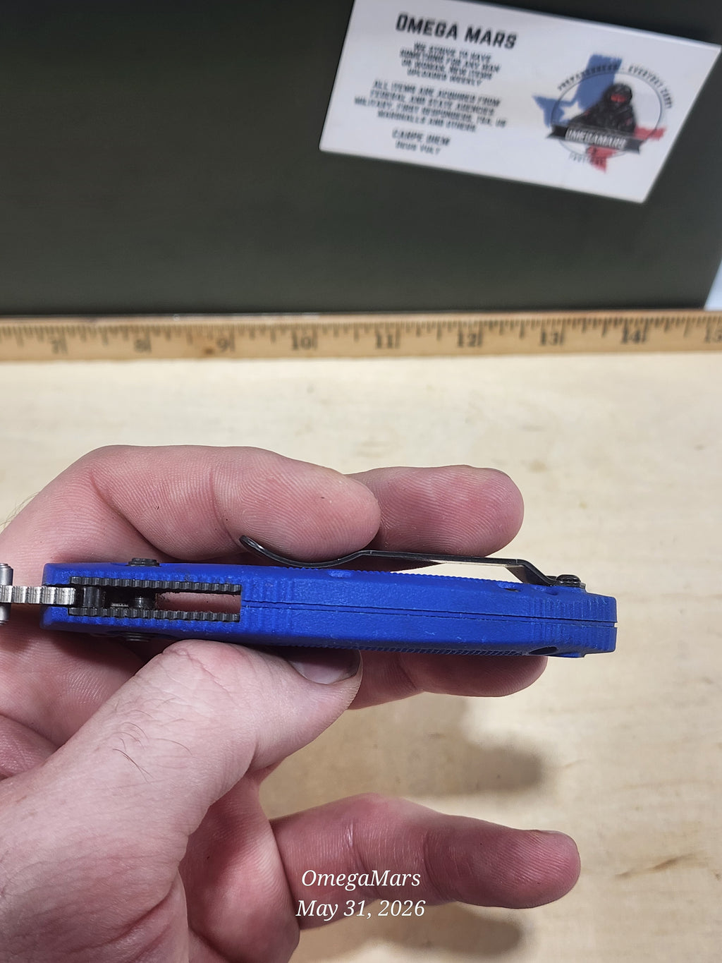 BENCHMADE 557 - S30V - Mini Griptilain Tanto - Light Usage/Dirty - #27Gr