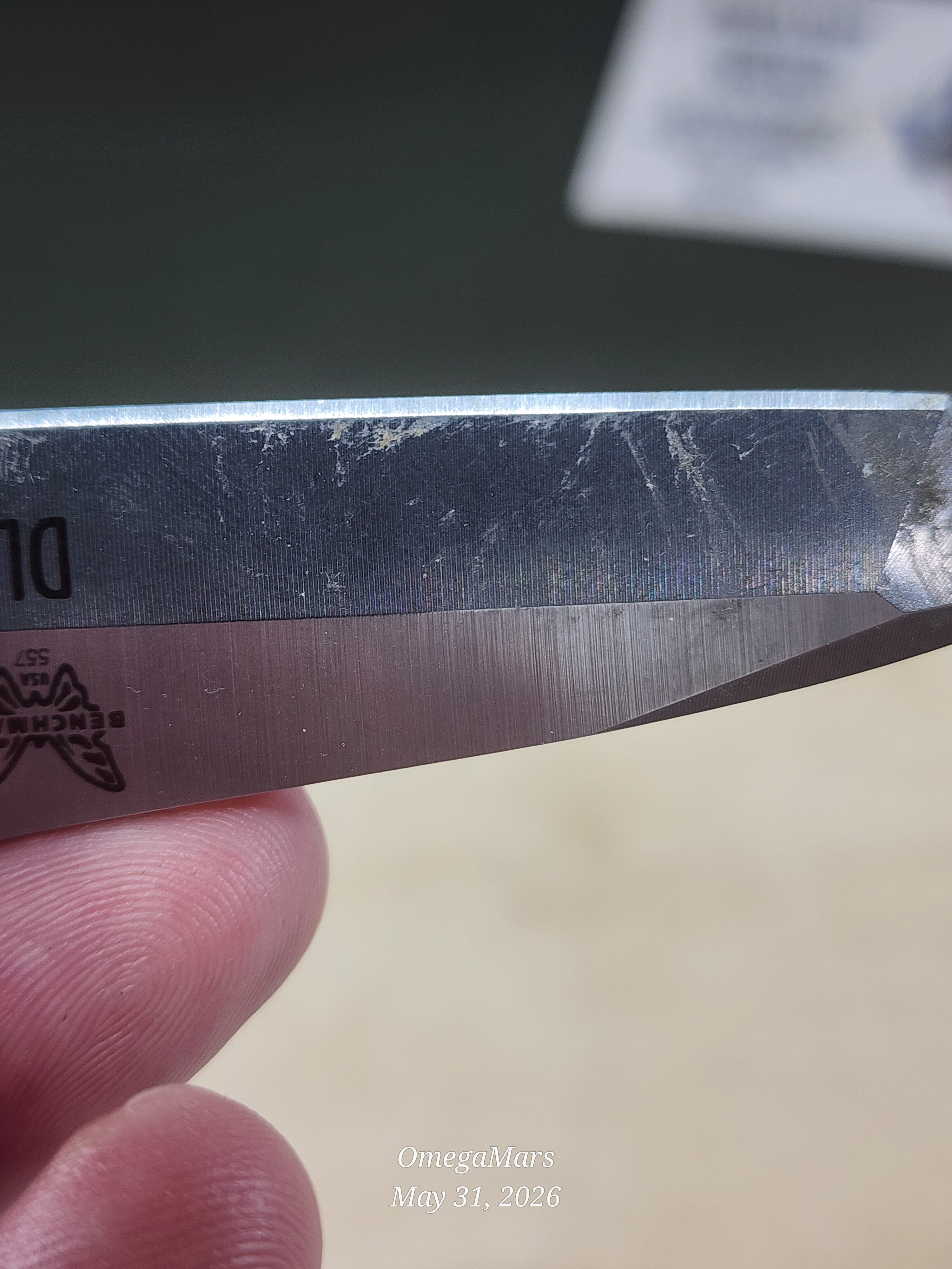 BENCHMADE 557 - S30V - Mini Griptilain Tanto - Light Usage/Dirty - #27Gr
