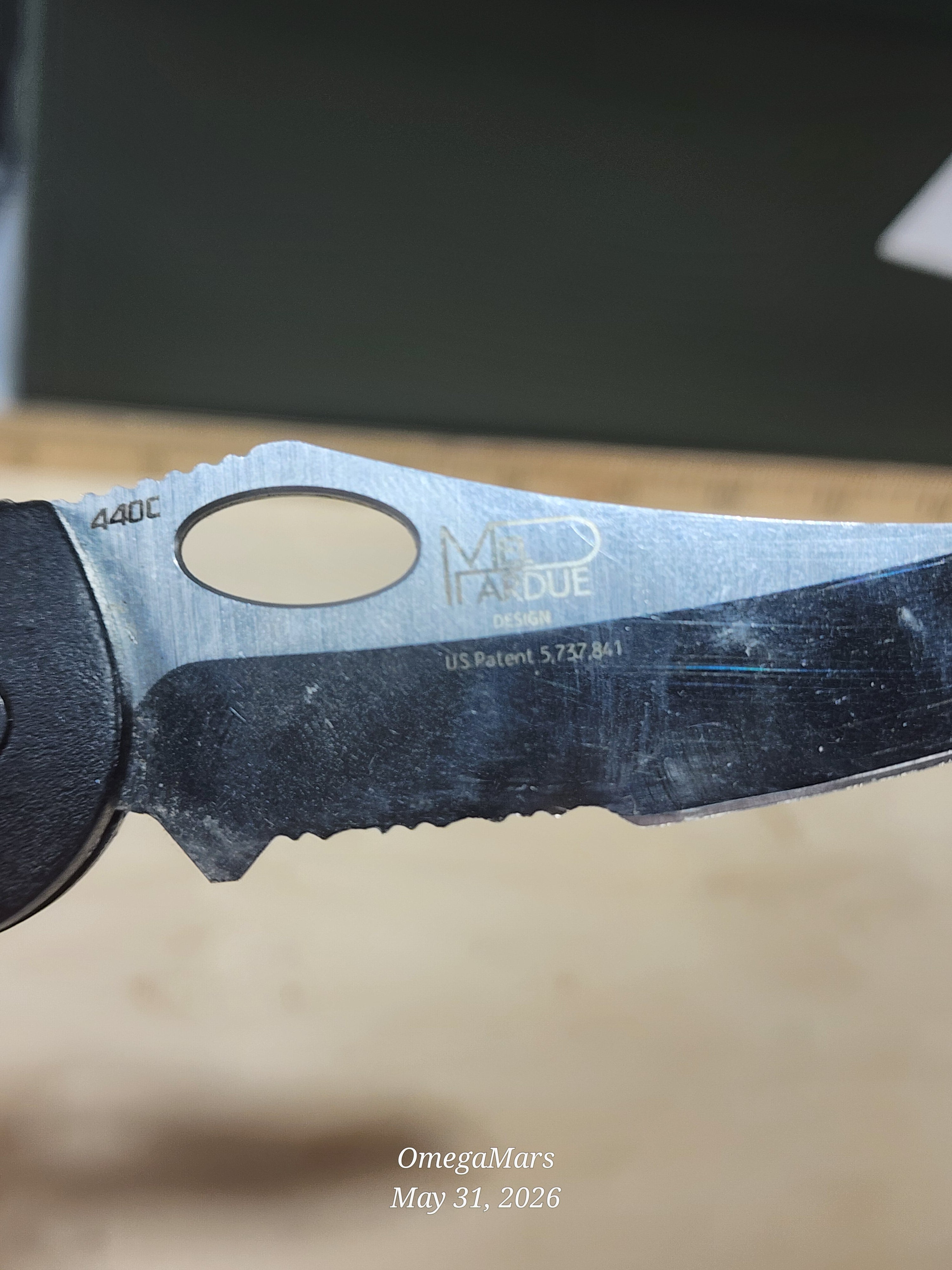 BENCHMADE 555 - 440C - Mini Griptilain - Light Usage/Dirty - #28Gr