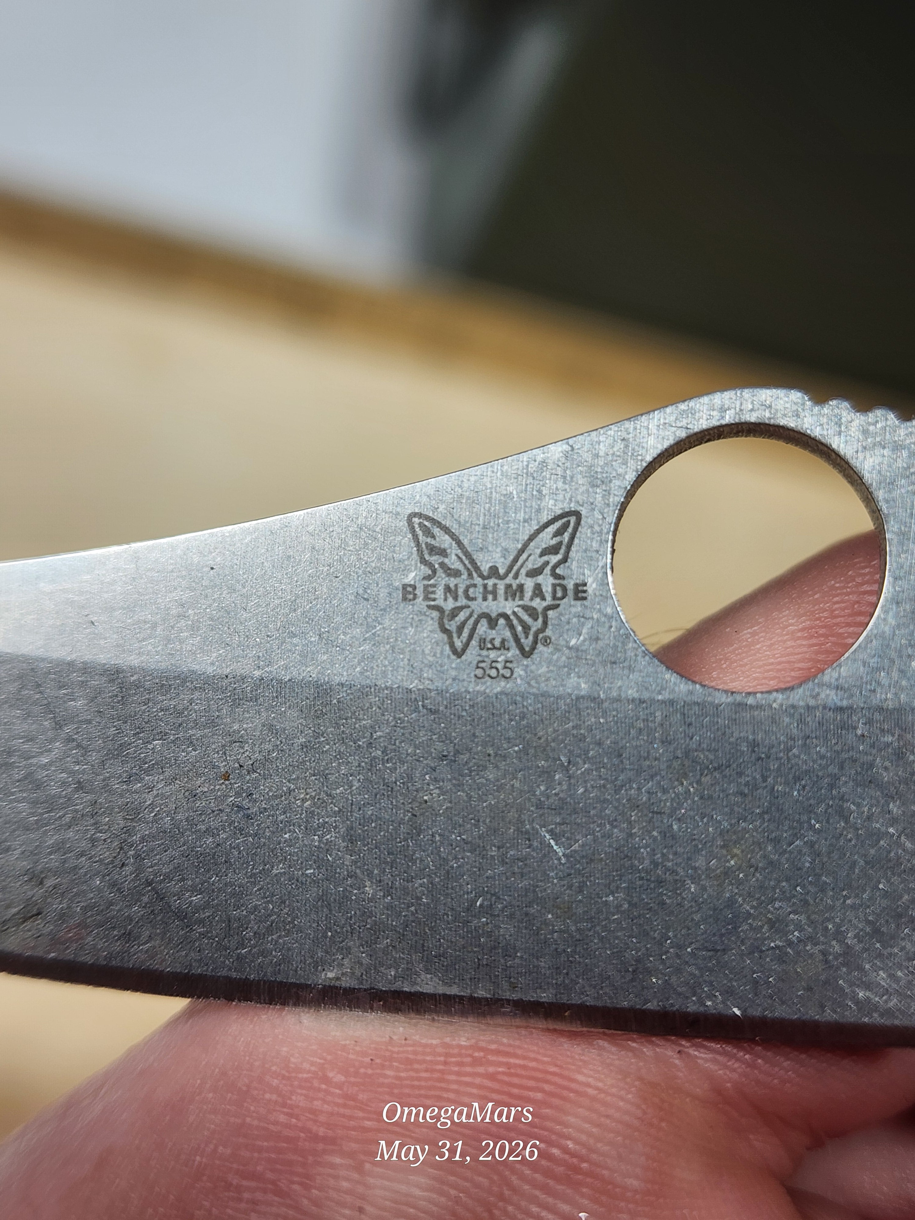 BENCHMADE 555 - S30V - Mini Griptilain - Light Usage/Dirty - #29Gr