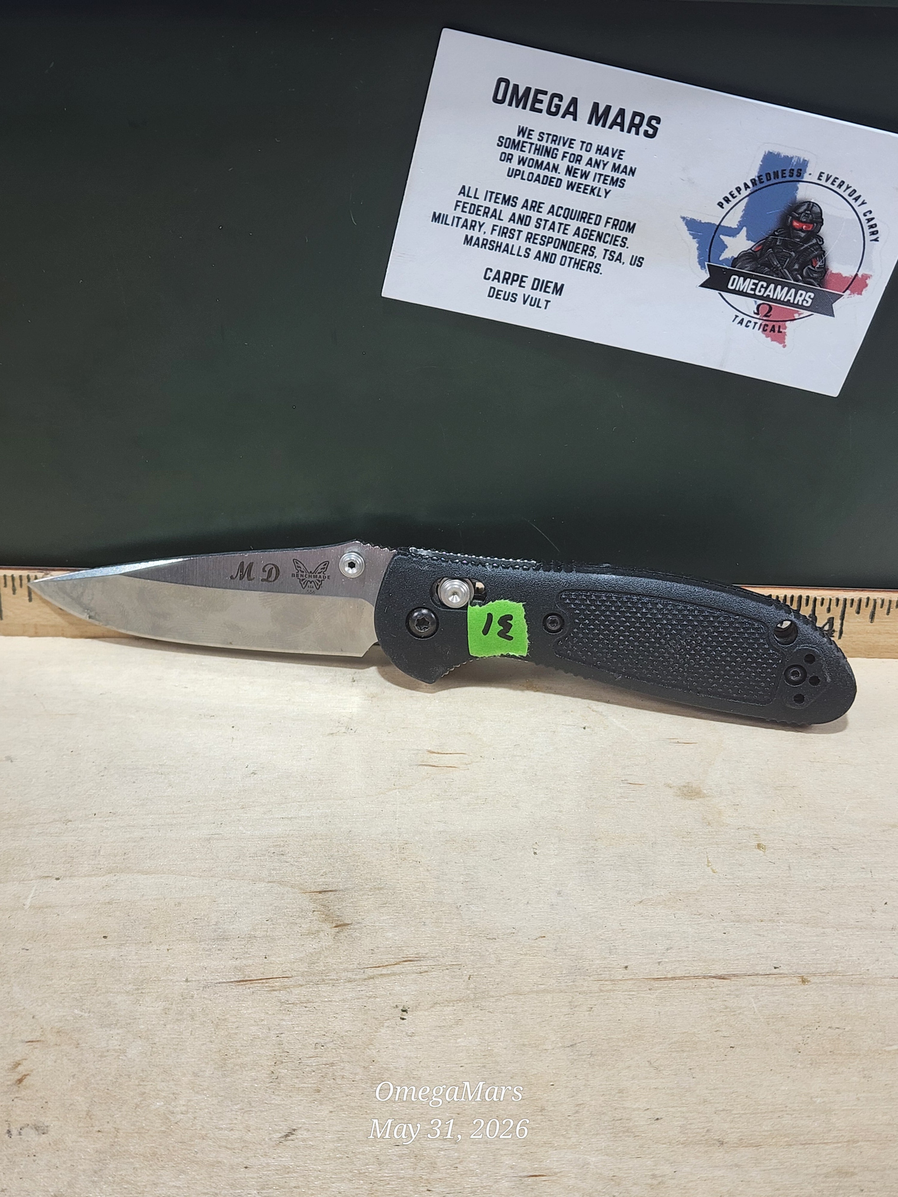 BENCHMADE 556 - S30V - Mini Griptilain - Light Usage/Dirty - #31Gr