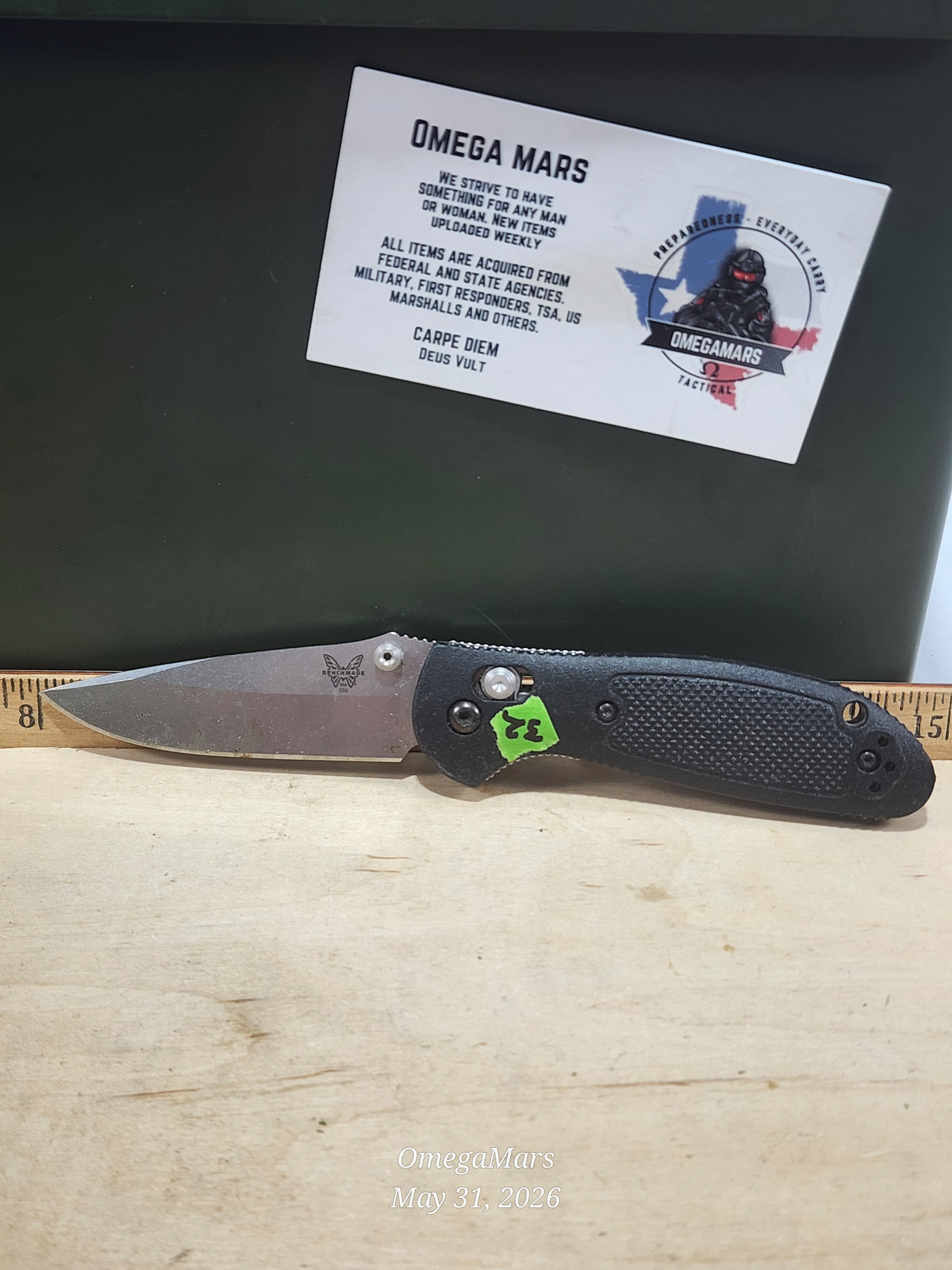 BENCHMADE 556 - S30V - Mini Griptilain - Light Usage/Dirty - #32Gr