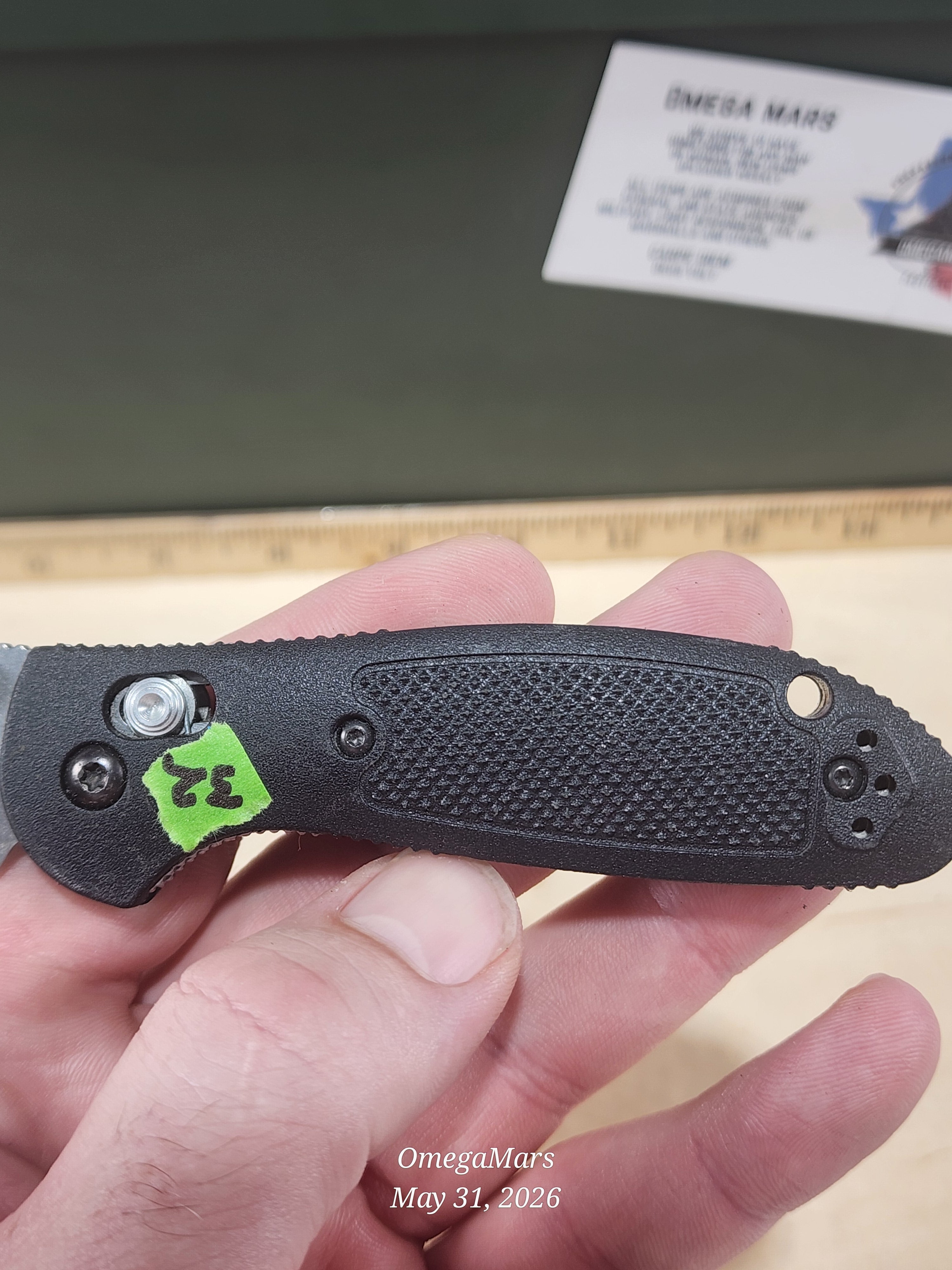 BENCHMADE 556 - S30V - Mini Griptilain - Light Usage/Dirty - #32Gr