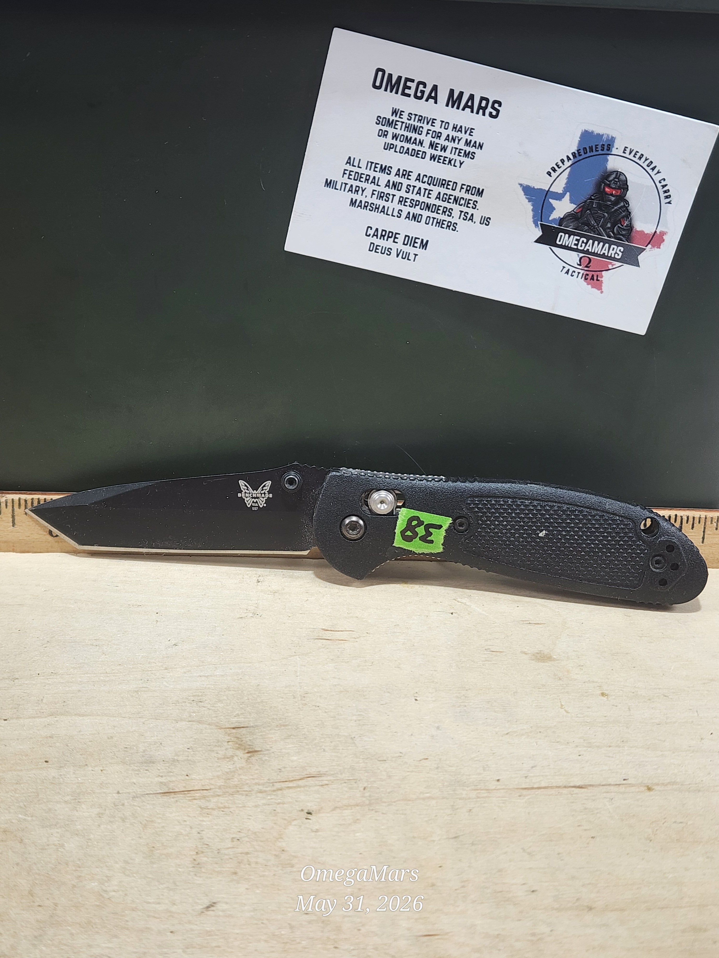 BENCHMADE 557 Mini Griptilain Tanto - Light Usage/Dirty - #38Gr