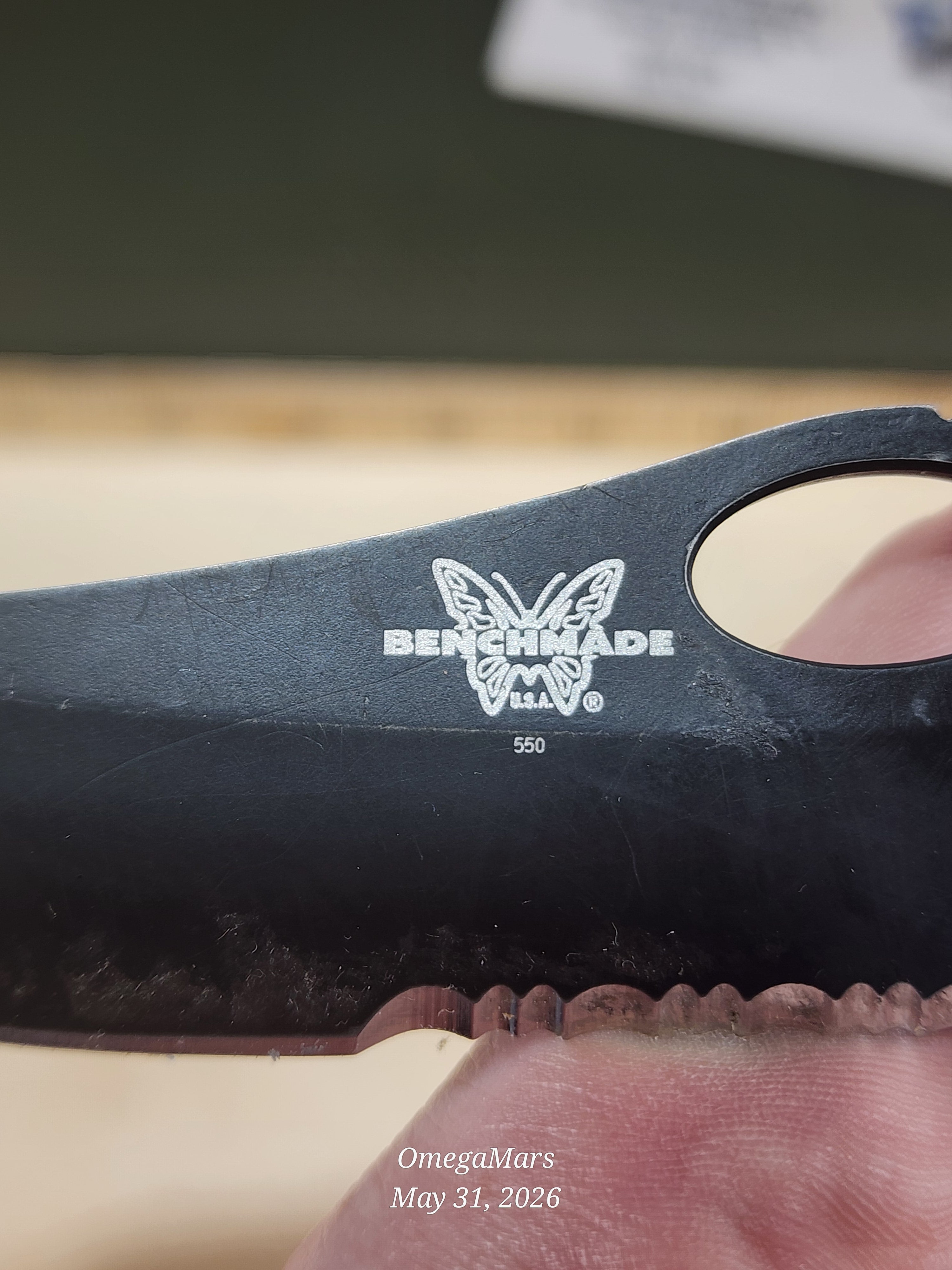 BENCHMADE 550-440C Griptilian - Light Usage/Dirty - #39Gr