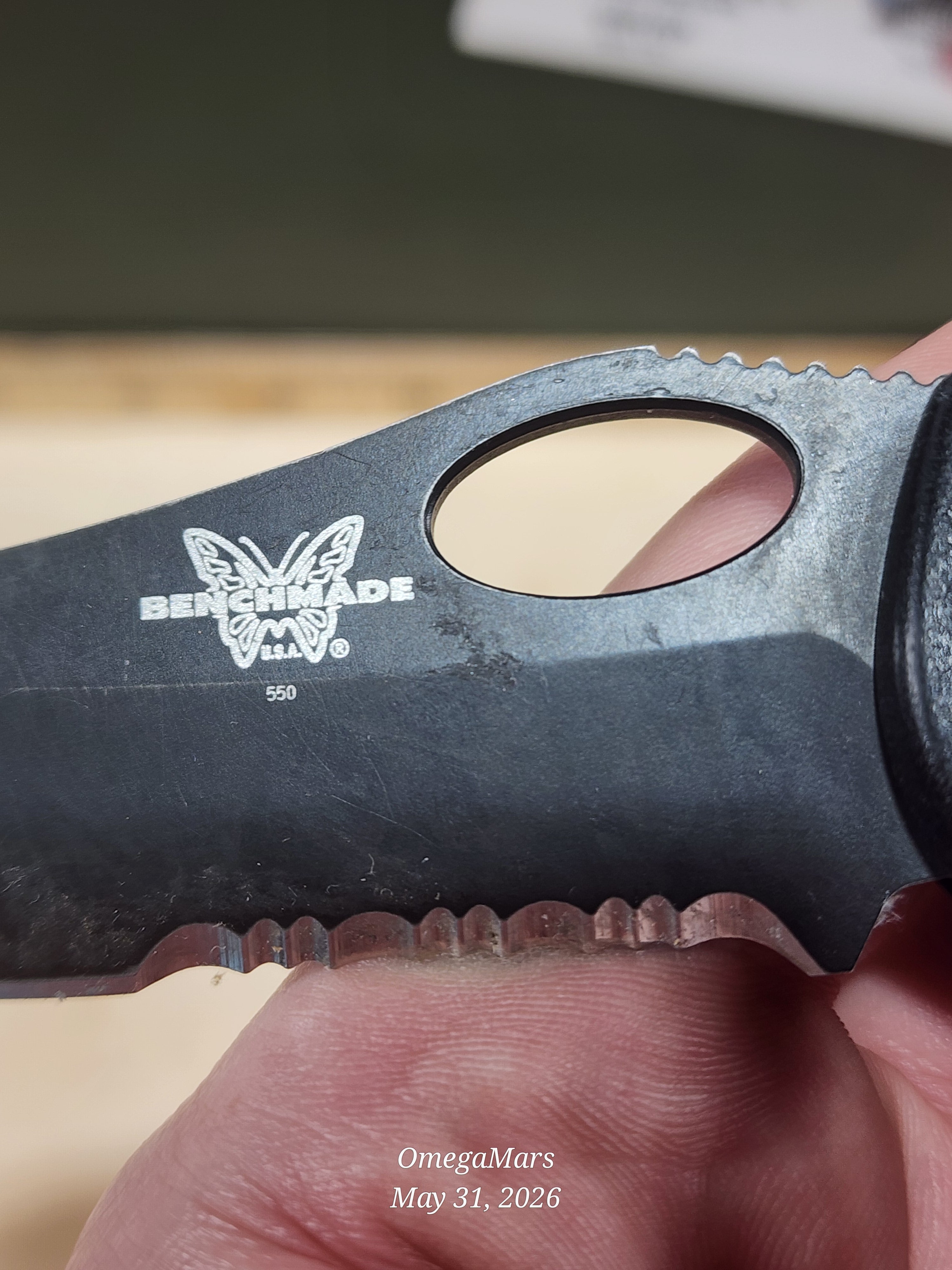 BENCHMADE 550-440C Griptilian - Light Usage/Dirty - #39Gr