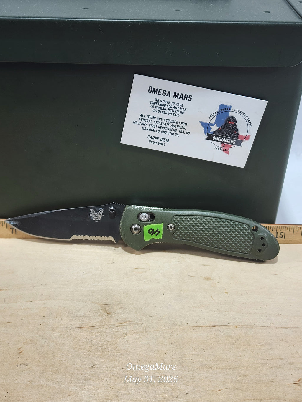BENCHMADE 551-154CM Griptilian - Light Usage/Dirty - #40Gr