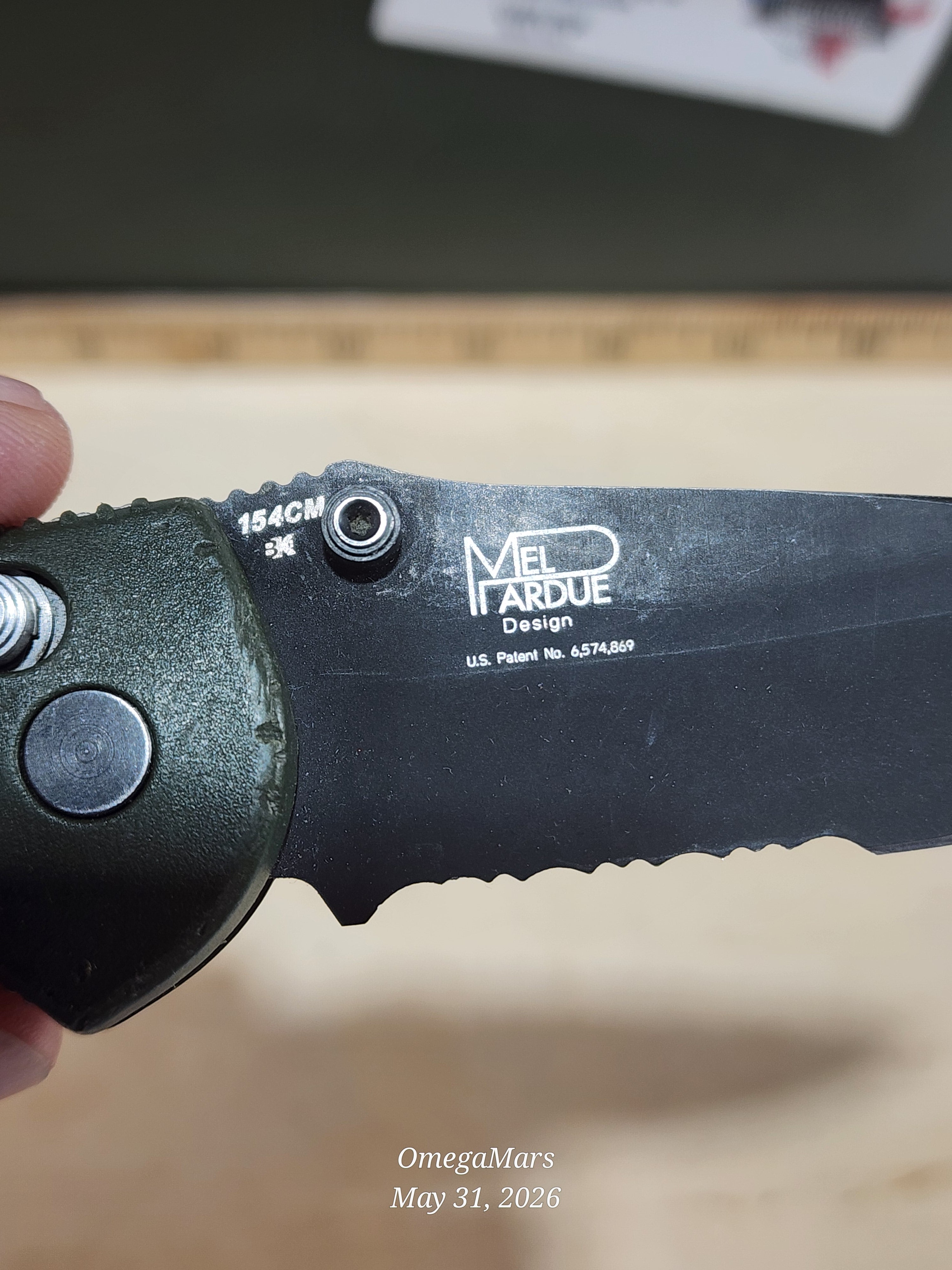 BENCHMADE 551-154CM Griptilian - Light Usage/Dirty - #40Gr