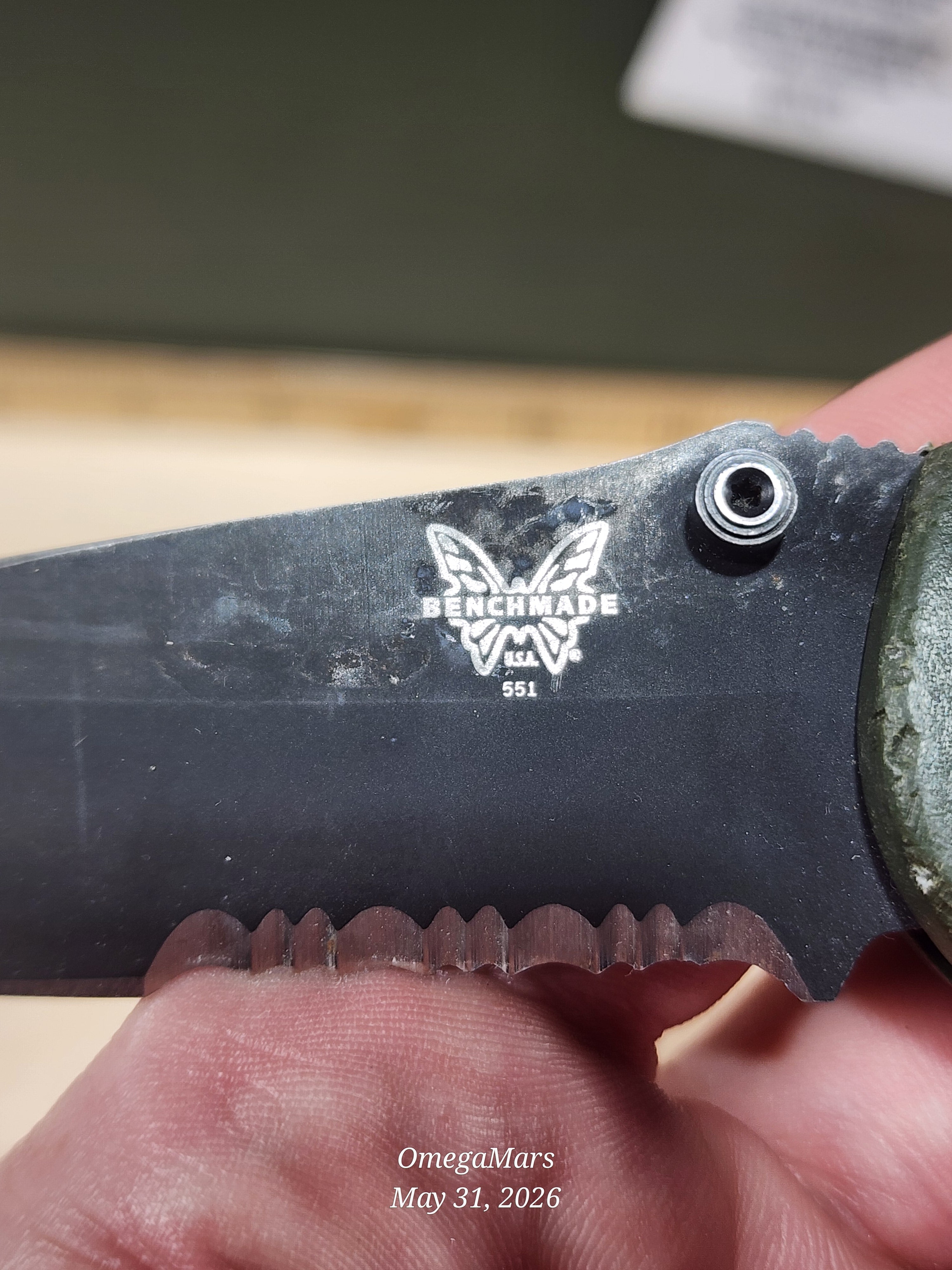 BENCHMADE 551-154CM Griptilian - Light Usage/Dirty - #40Gr