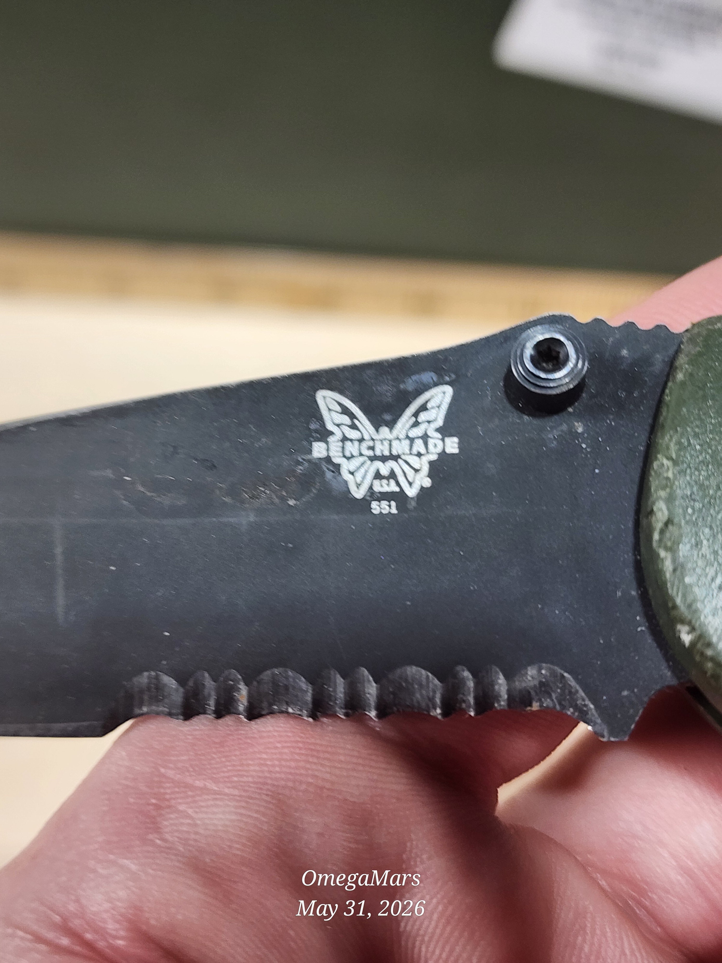 BENCHMADE 551-154CM Griptilian - Light Usage/Dirty - #40Gr