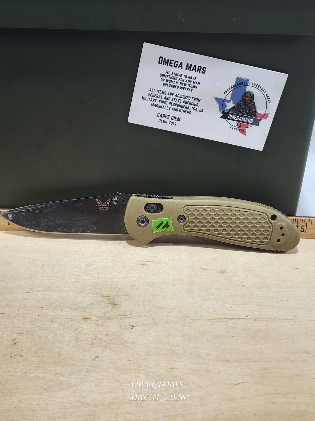 BENCHMADE 551-D2 Griptilian - Light Usage/Dirty - #41Gr