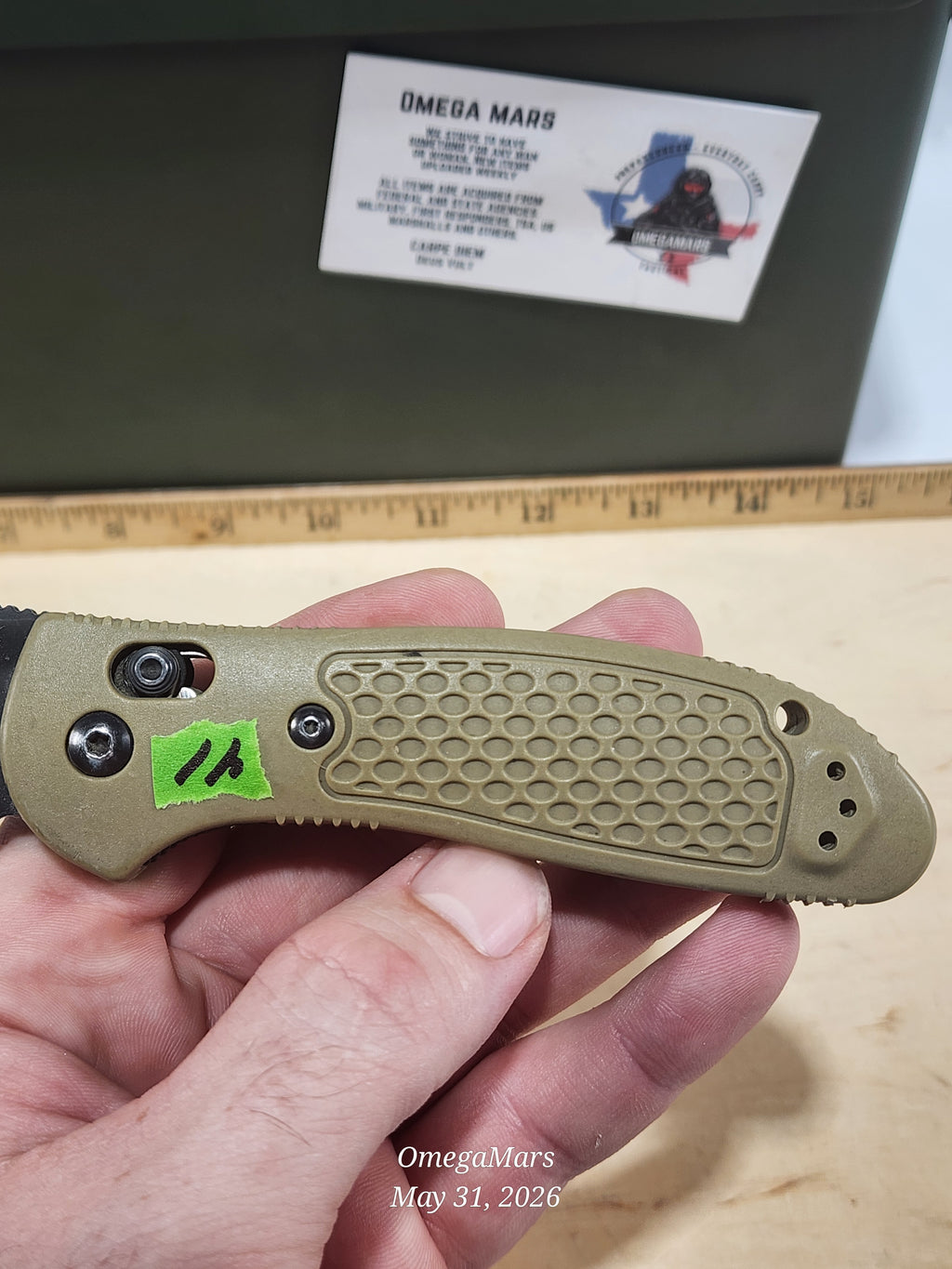 BENCHMADE 551-D2 Griptilian - Light Usage/Dirty - #41Gr