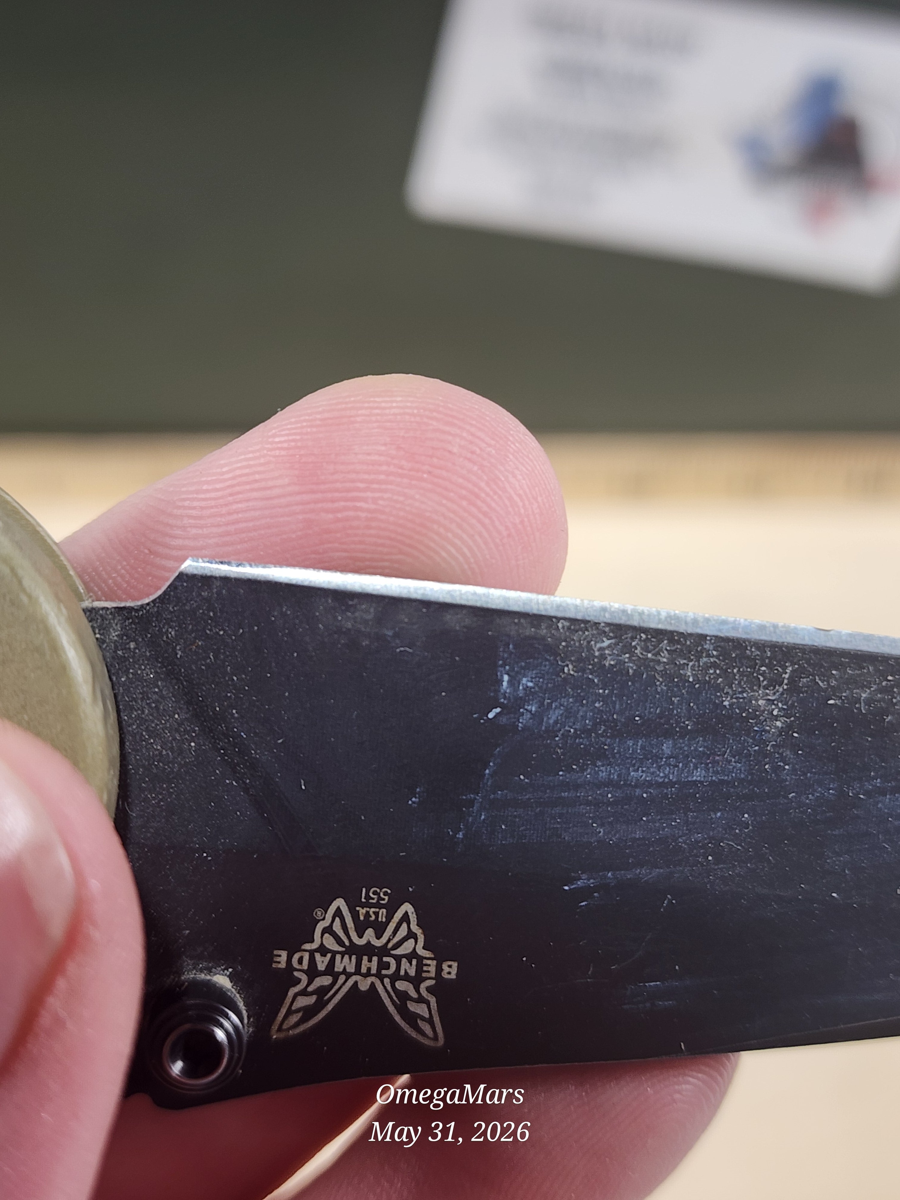 BENCHMADE 551-D2 Griptilian - Light Usage/Dirty - #41Gr