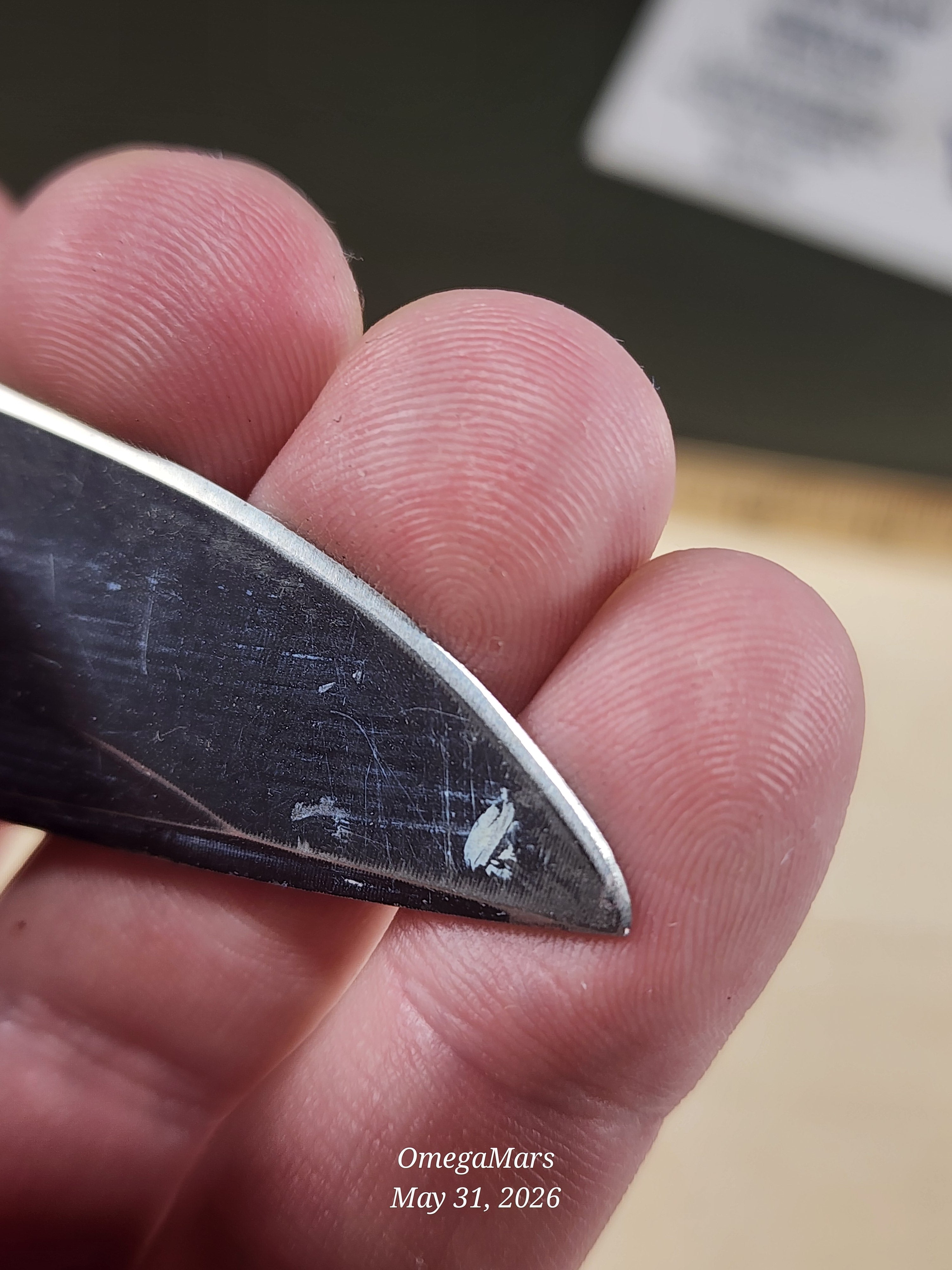 BENCHMADE 551-D2 Griptilian - Light Usage/Dirty - #41Gr