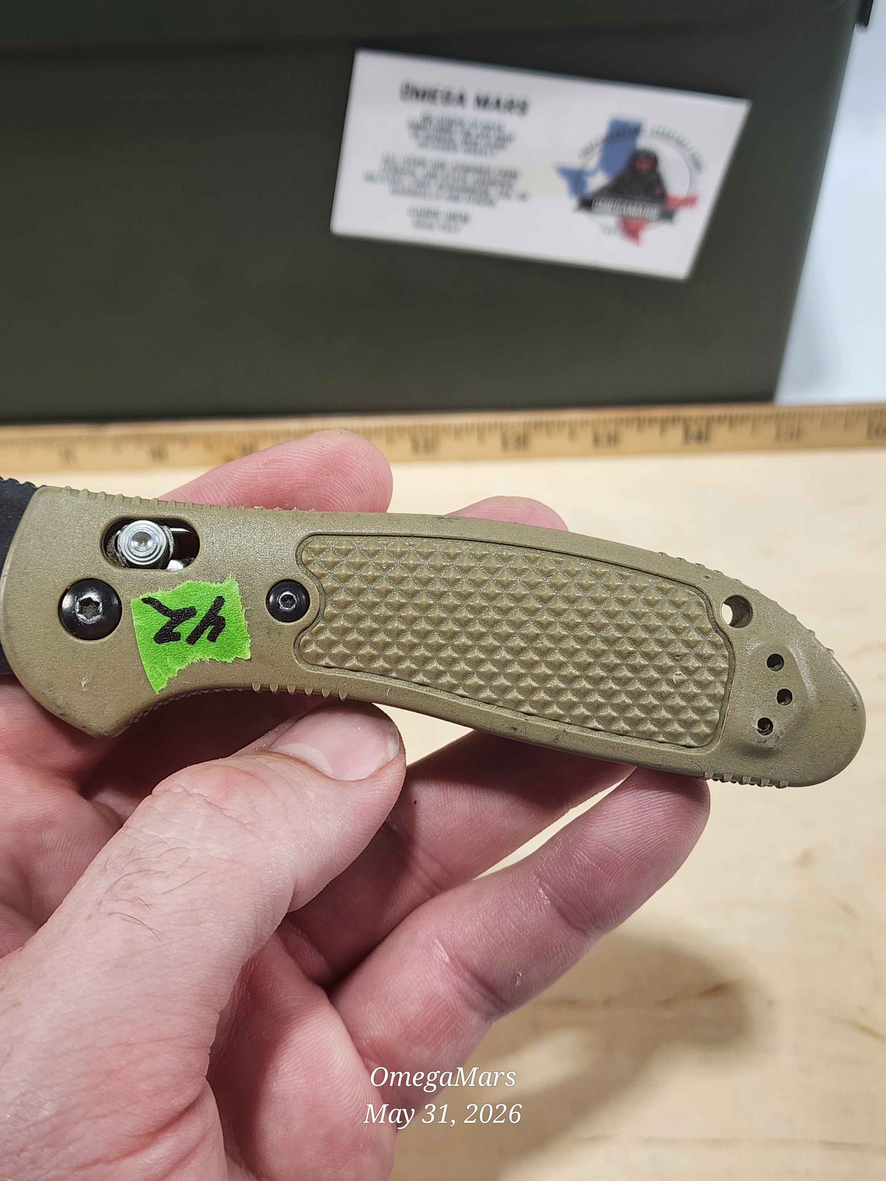 BENCHMADE 551-S30V Griptilian - Light Usage/Dirty - #42Gr