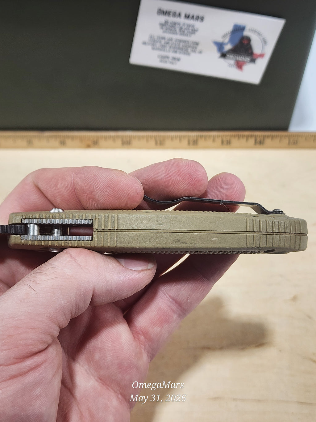 BENCHMADE 551-S30V Griptilian - Light Usage/Dirty - #42Gr