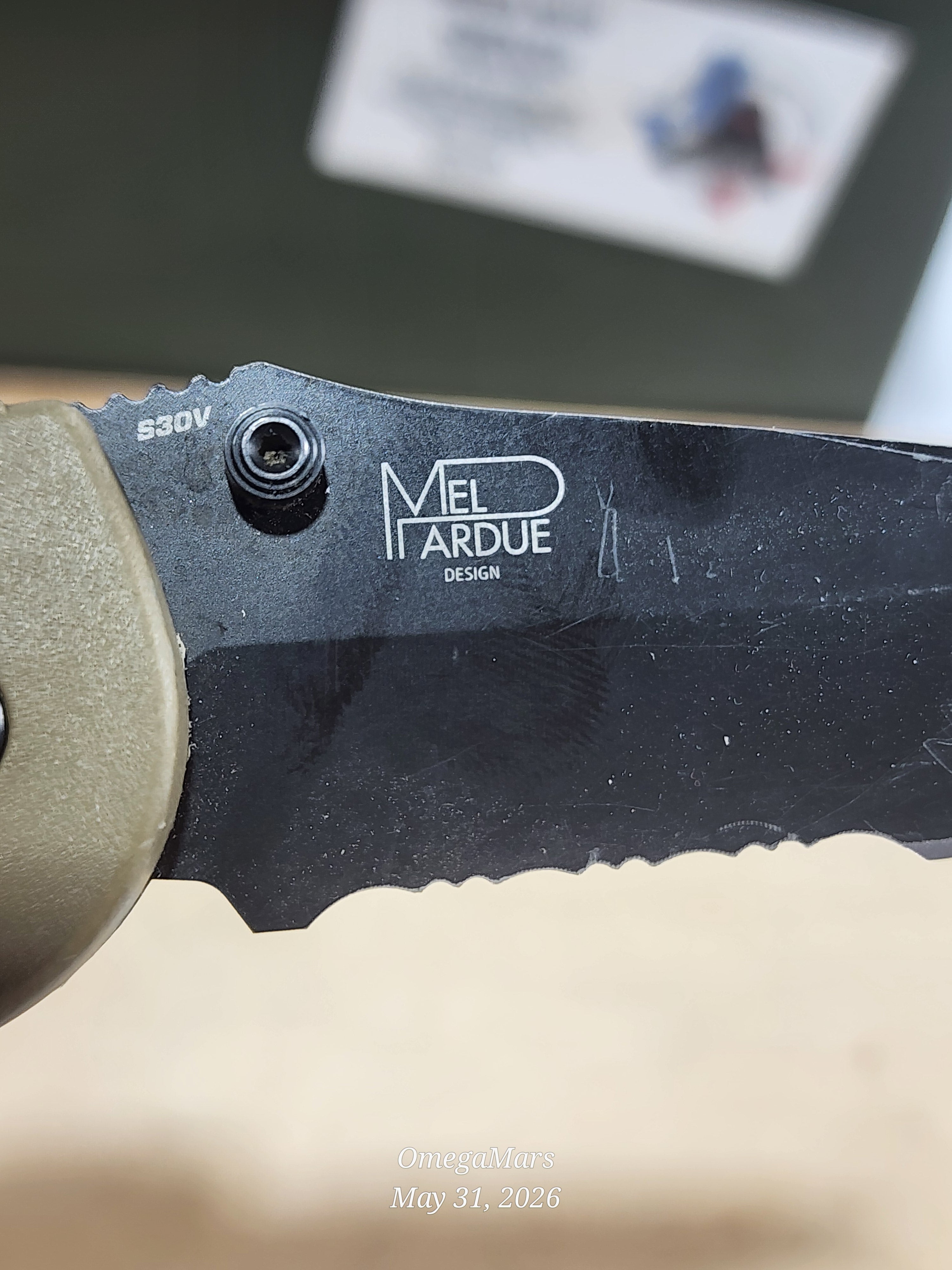 BENCHMADE 551-S30V Griptilian - Light Usage/Dirty - #42Gr