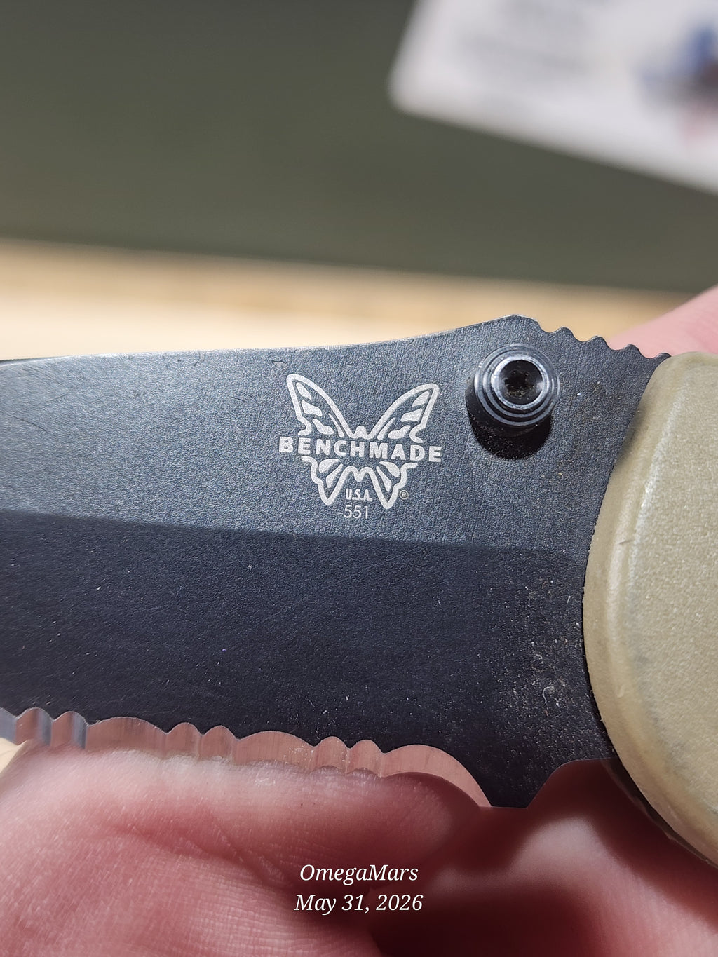 BENCHMADE 551-S30V Griptilian - Light Usage/Dirty - #42Gr