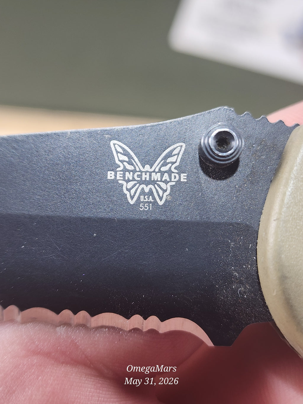BENCHMADE 551-S30V Griptilian - Light Usage/Dirty - #42Gr