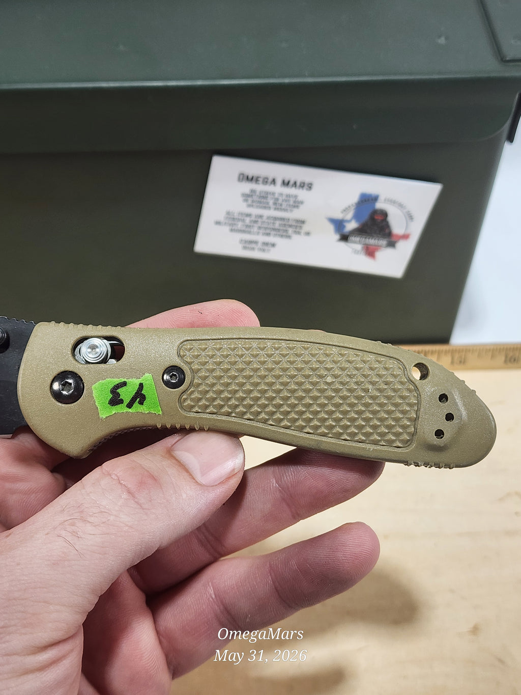BENCHMADE 551-S30V Griptilian - Light Usage/Dirty - #43Gr