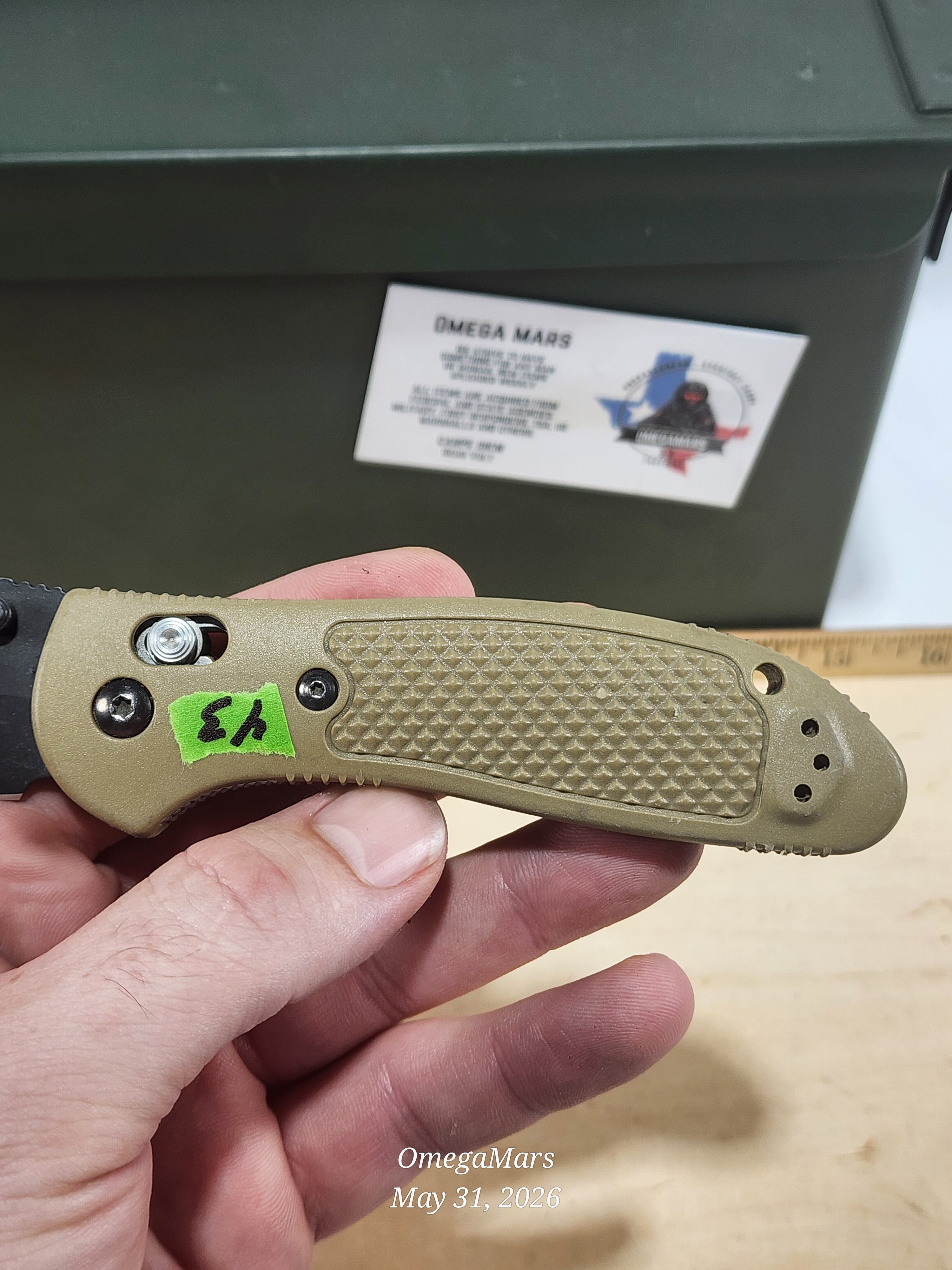 BENCHMADE 551-S30V Griptilian - Light Usage/Dirty - #43Gr