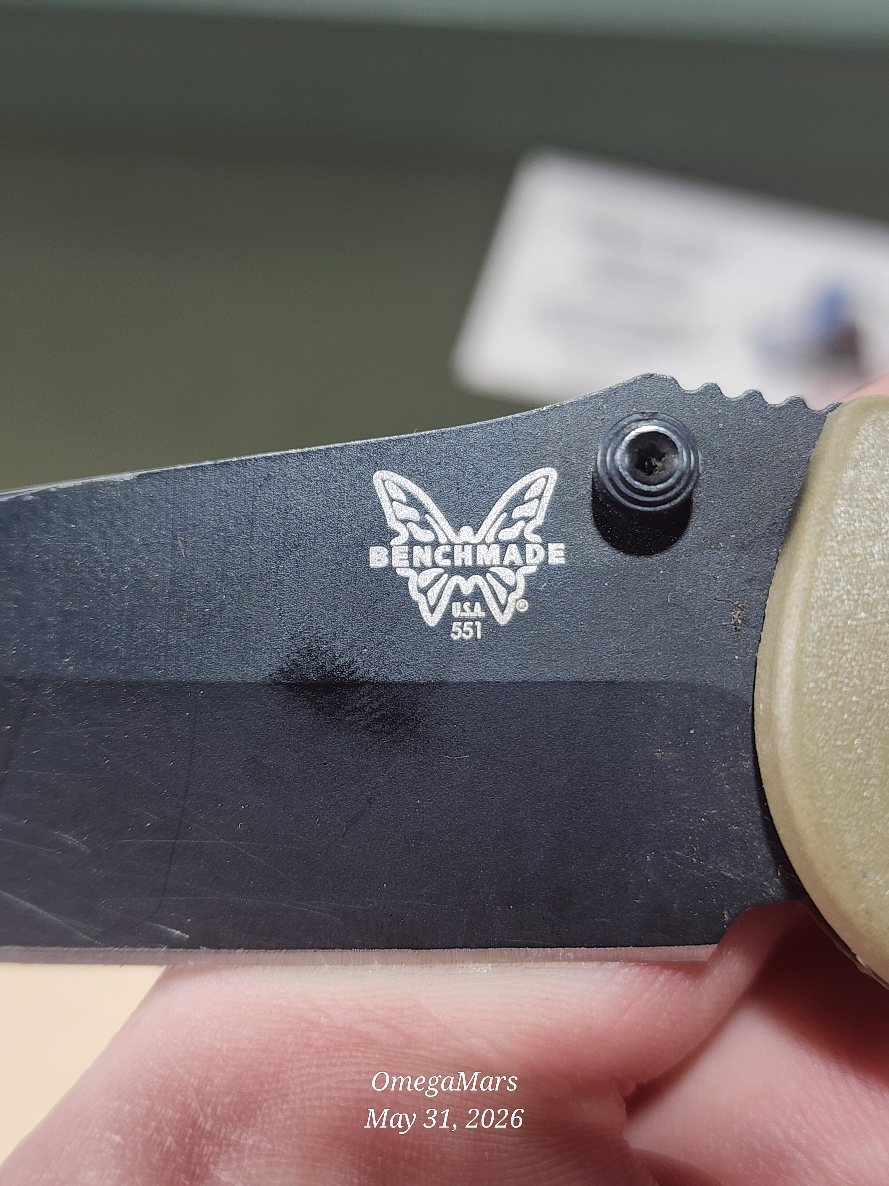 BENCHMADE 551-S30V Griptilian - Light Usage/Dirty - #43Gr