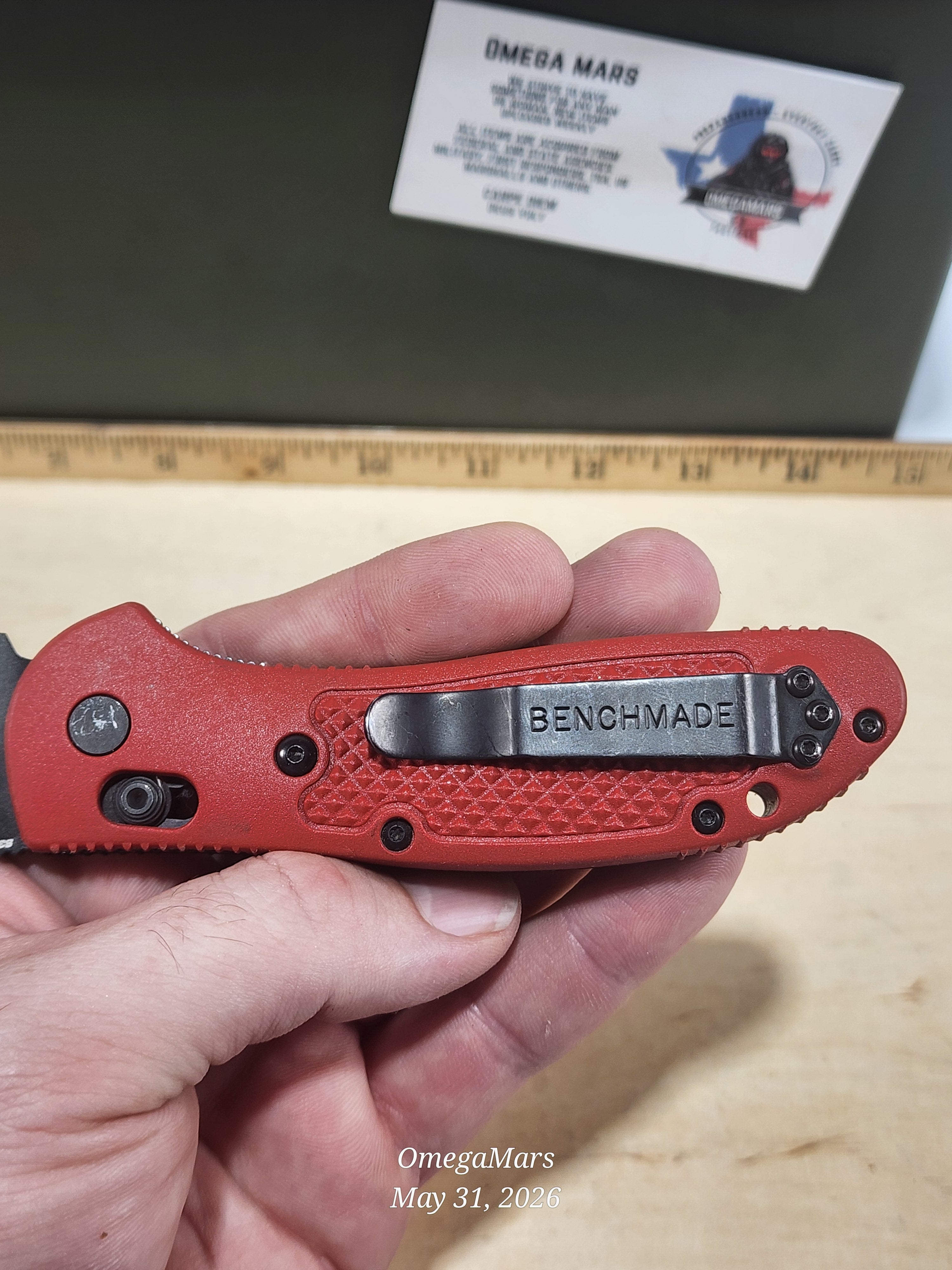 BENCHMADE 551-S30V Griptilian - Light Usage/Dirty - #44Gr