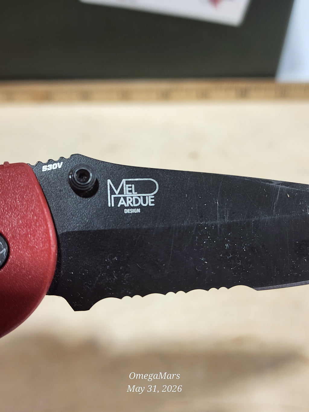 BENCHMADE 551-S30V Griptilian - Light Usage/Dirty - #44Gr