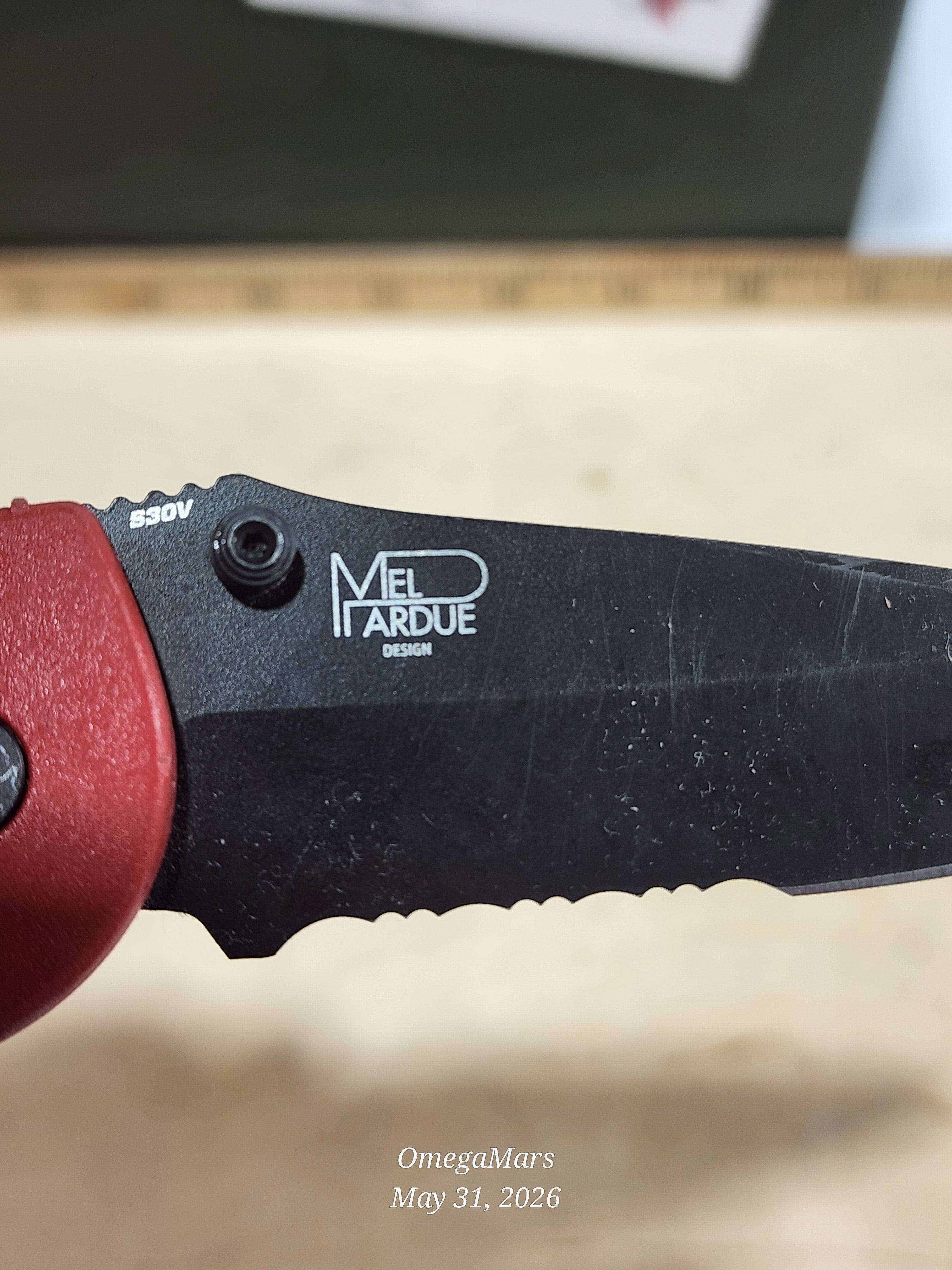 BENCHMADE 551-S30V Griptilian - Light Usage/Dirty - #44Gr