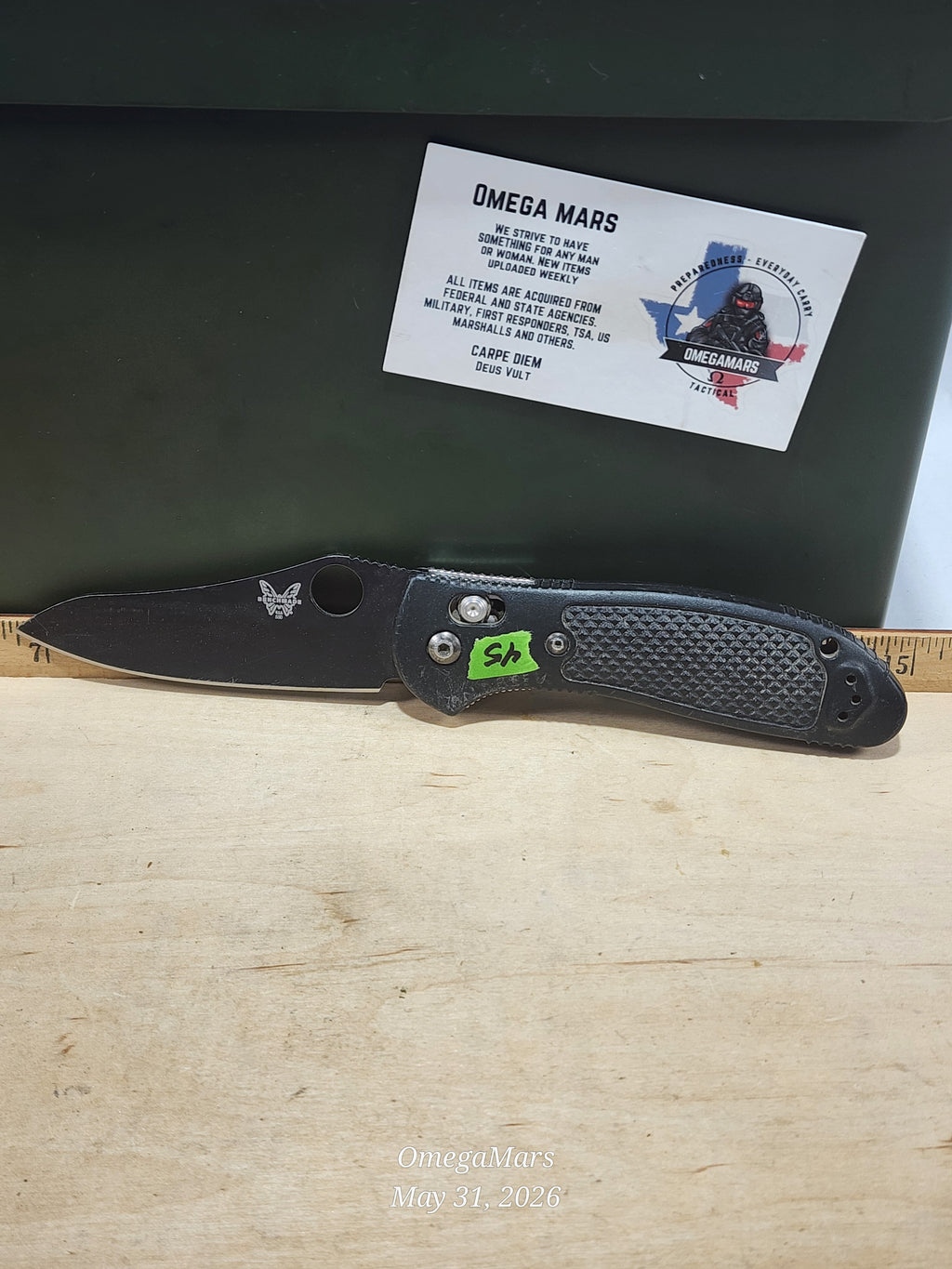 BENCHMADE 550-S30V Griptilian - Light Usage/Dirty - #45Gr