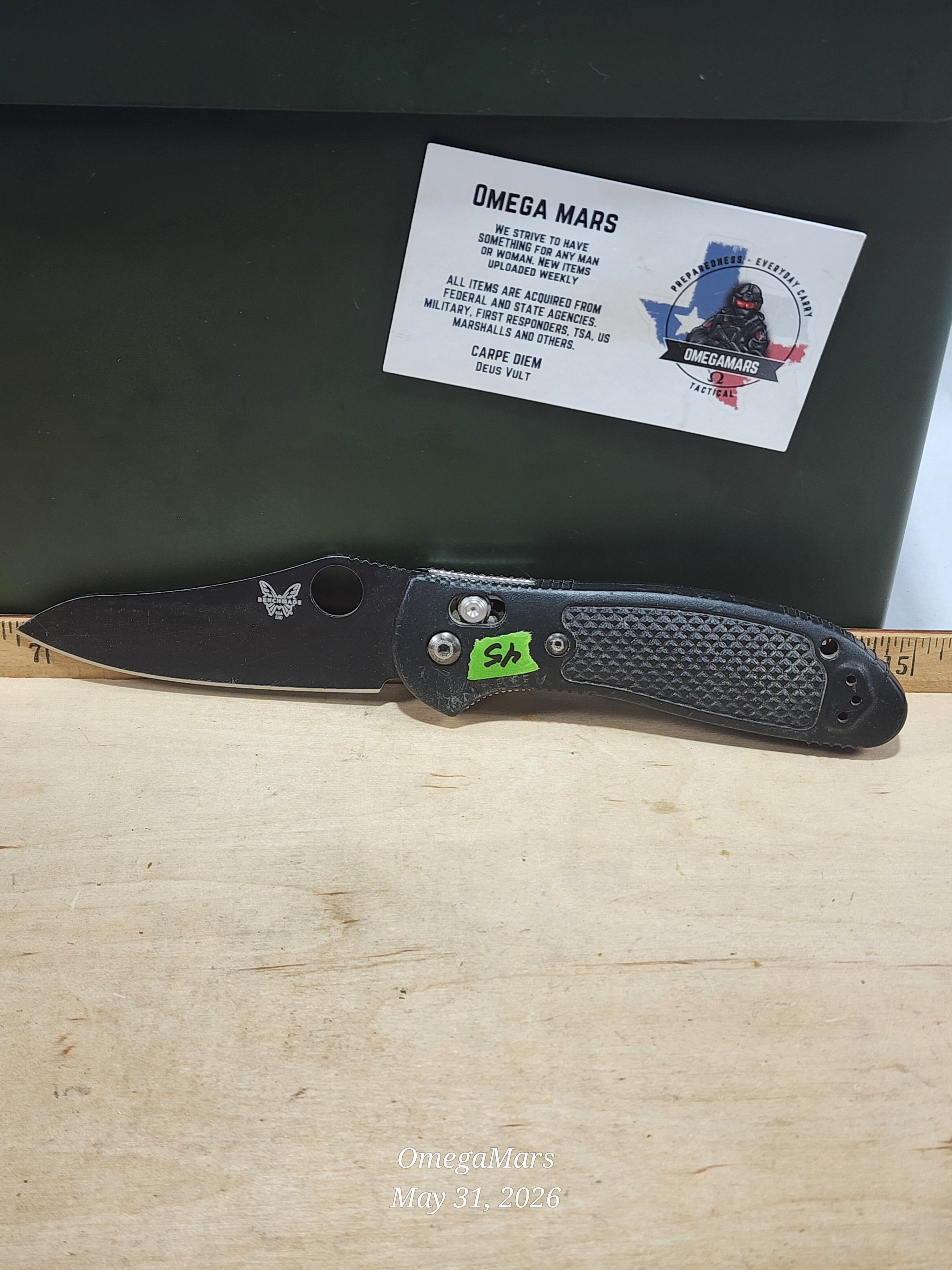 BENCHMADE 550-S30V Griptilian - Light Usage/Dirty - #45Gr