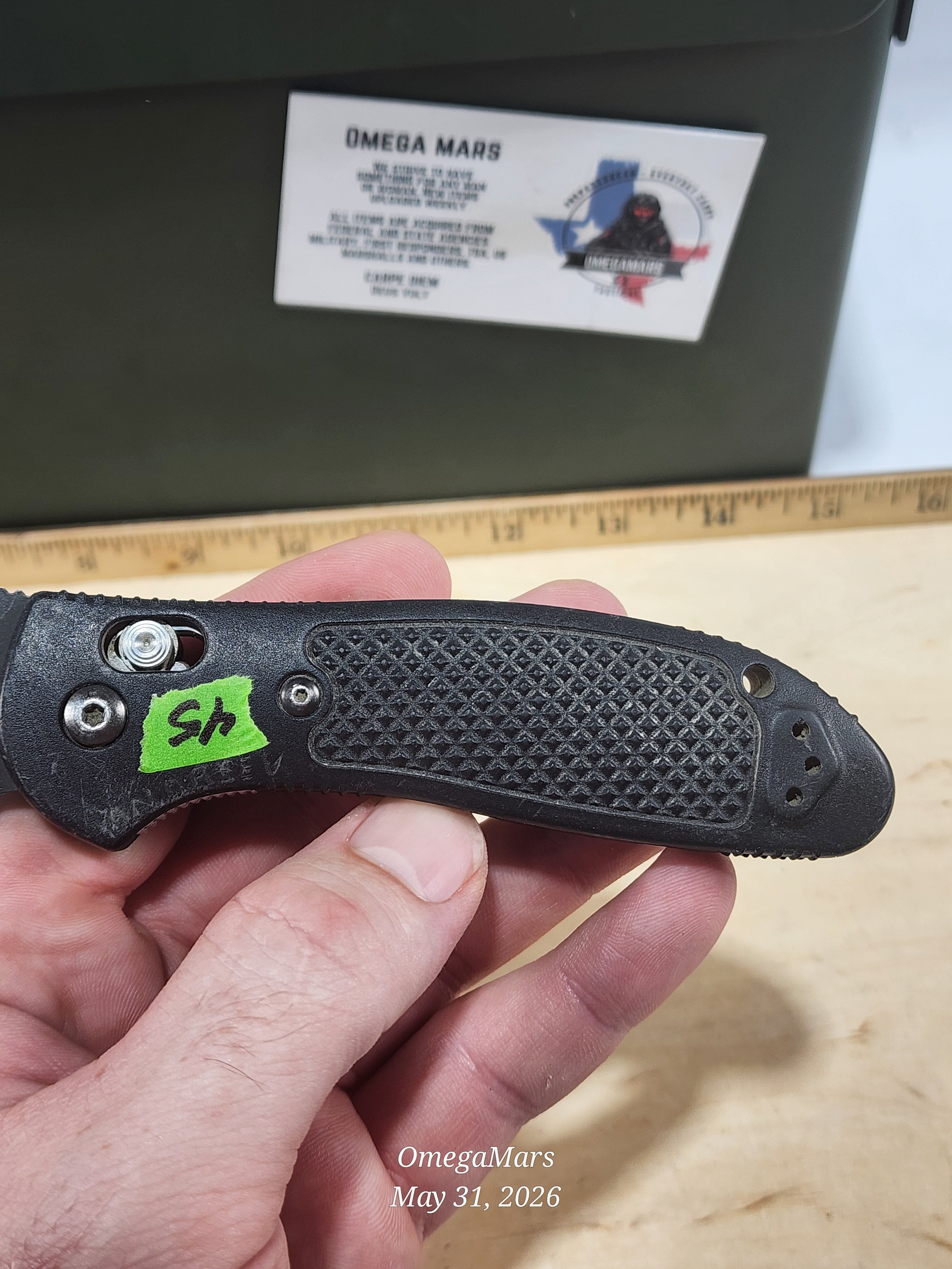 BENCHMADE 550-S30V Griptilian - Light Usage/Dirty - #45Gr