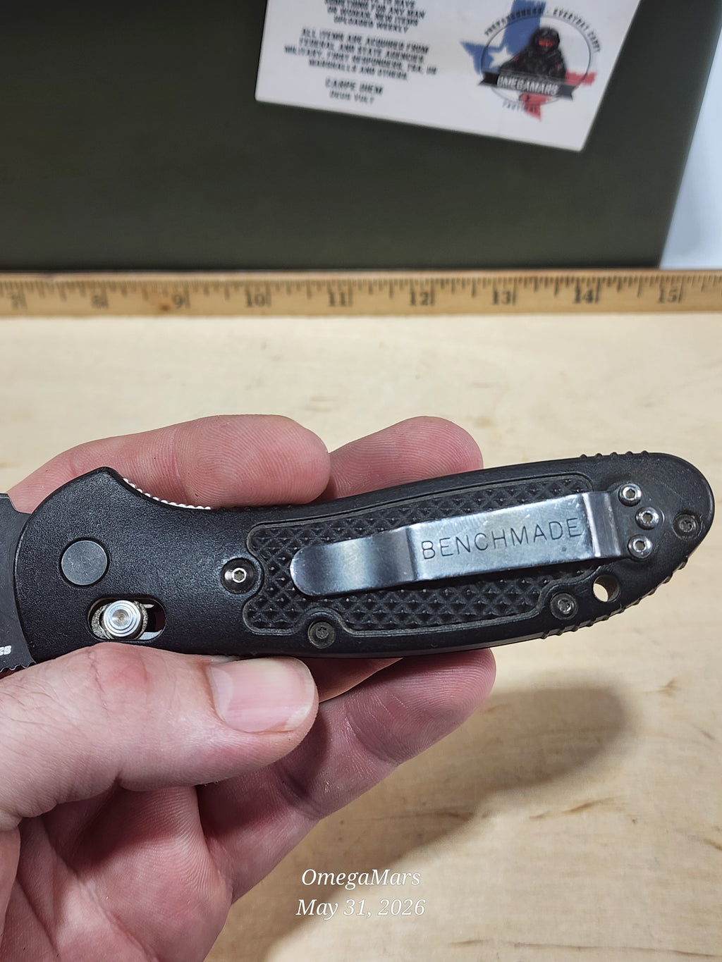 BENCHMADE 550-S30V Griptilian - Light Usage/Dirty - #45Gr