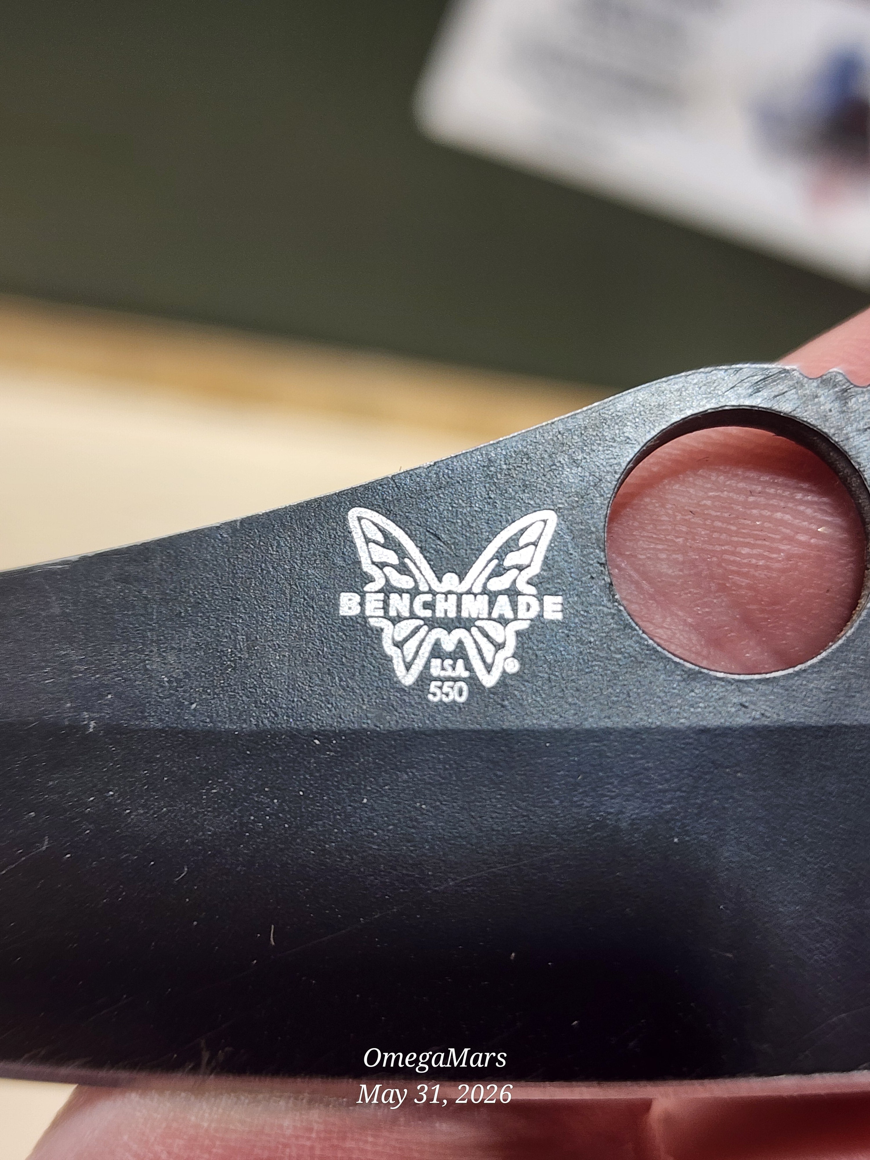 BENCHMADE 550-S30V Griptilian - Light Usage/Dirty - #45Gr