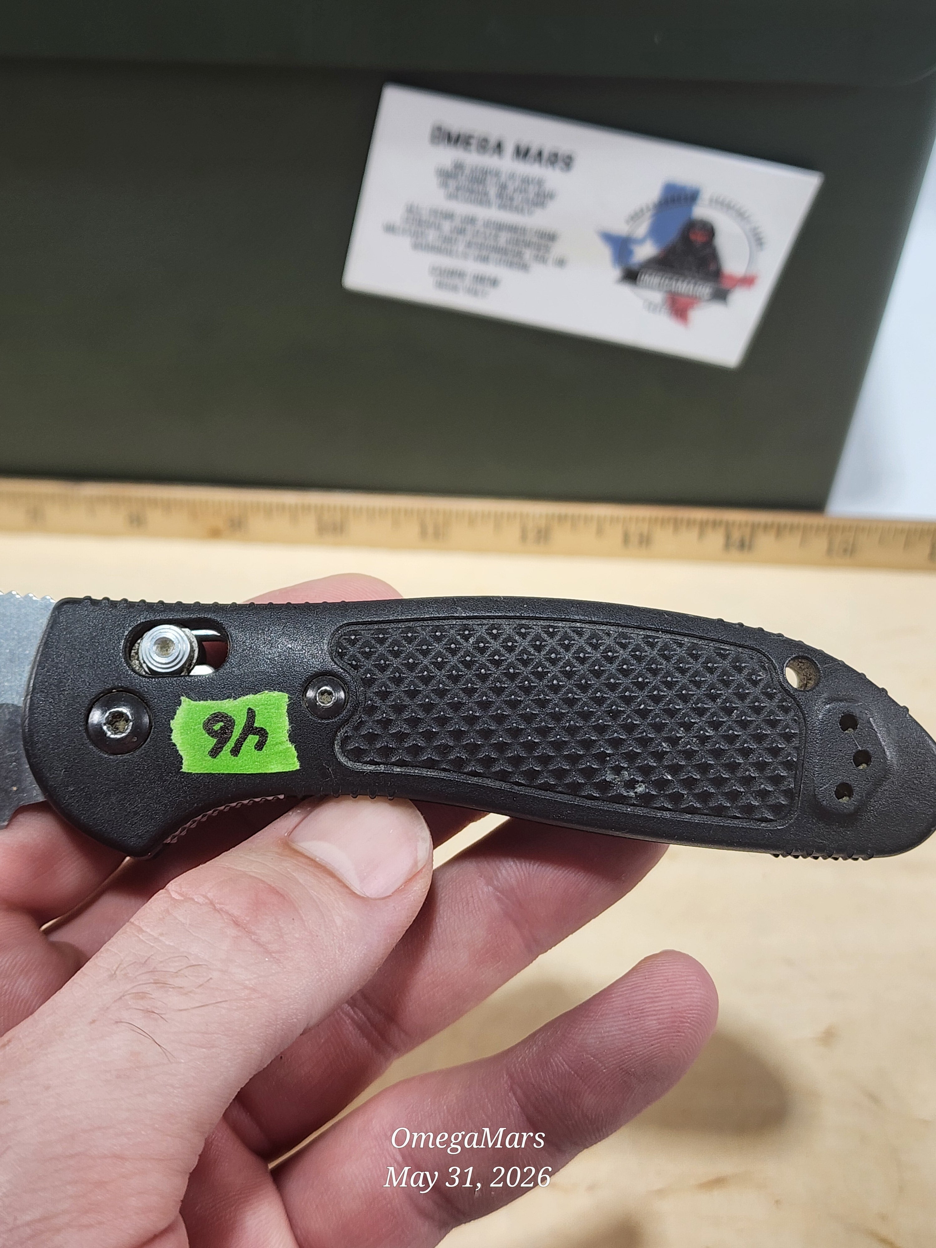 BENCHMADE 550-S30V Griptilian - Light Usage/Dirty - #46Gr