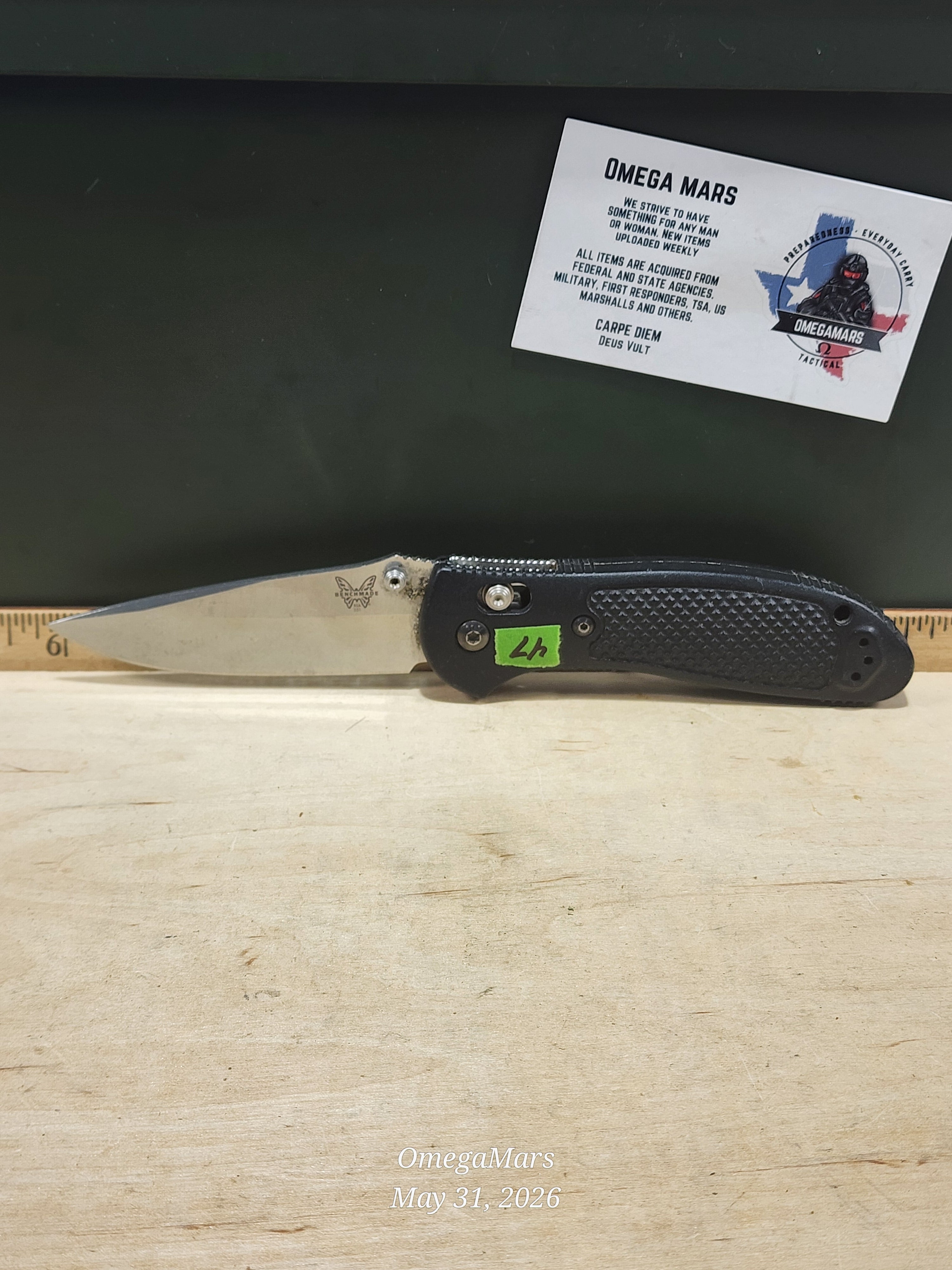 BENCHMADE 551 S30V - Light Usage/Dirty - #47Gr