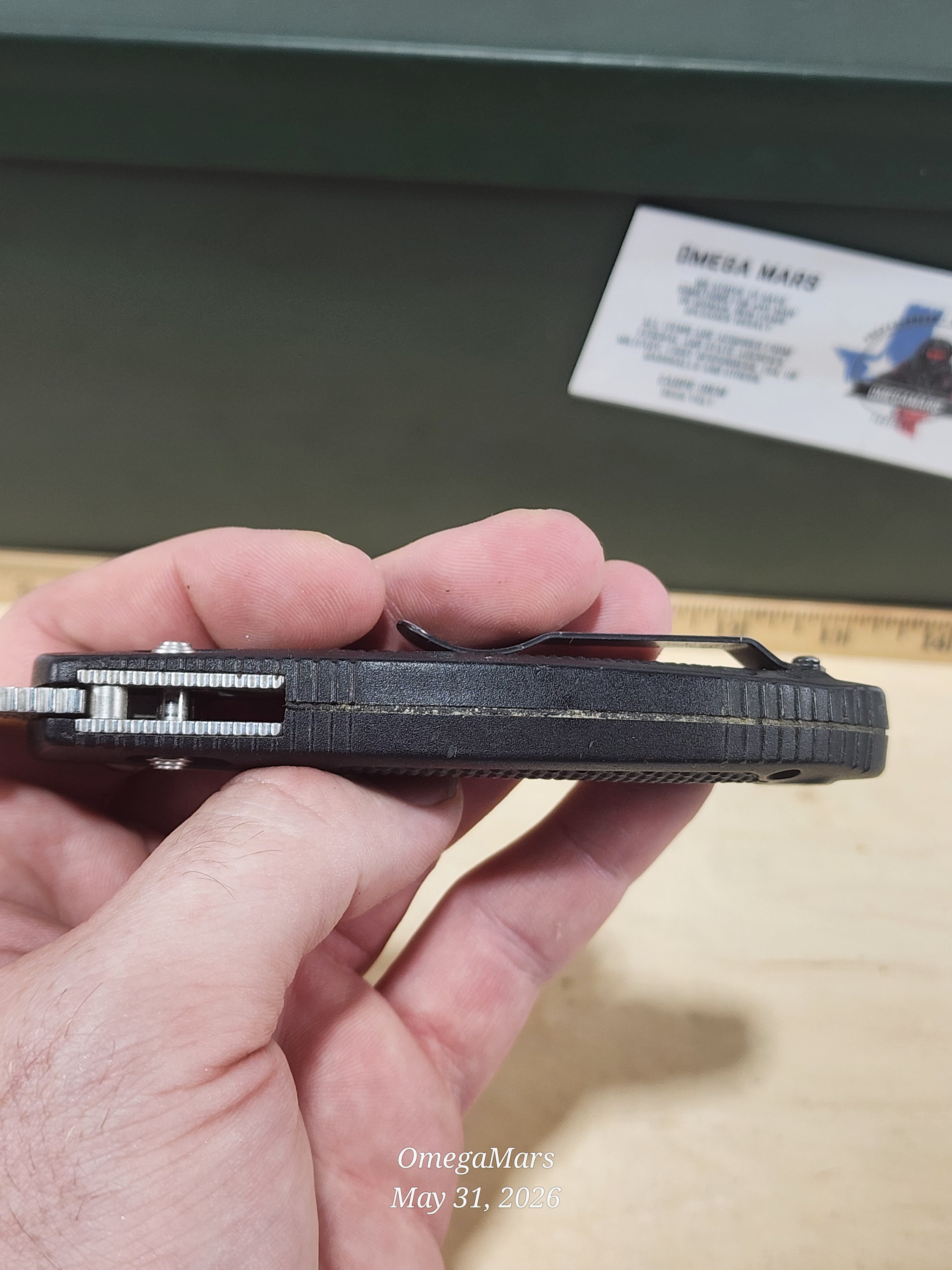 BENCHMADE 551 S30V - Light Usage/Dirty - #47Gr
