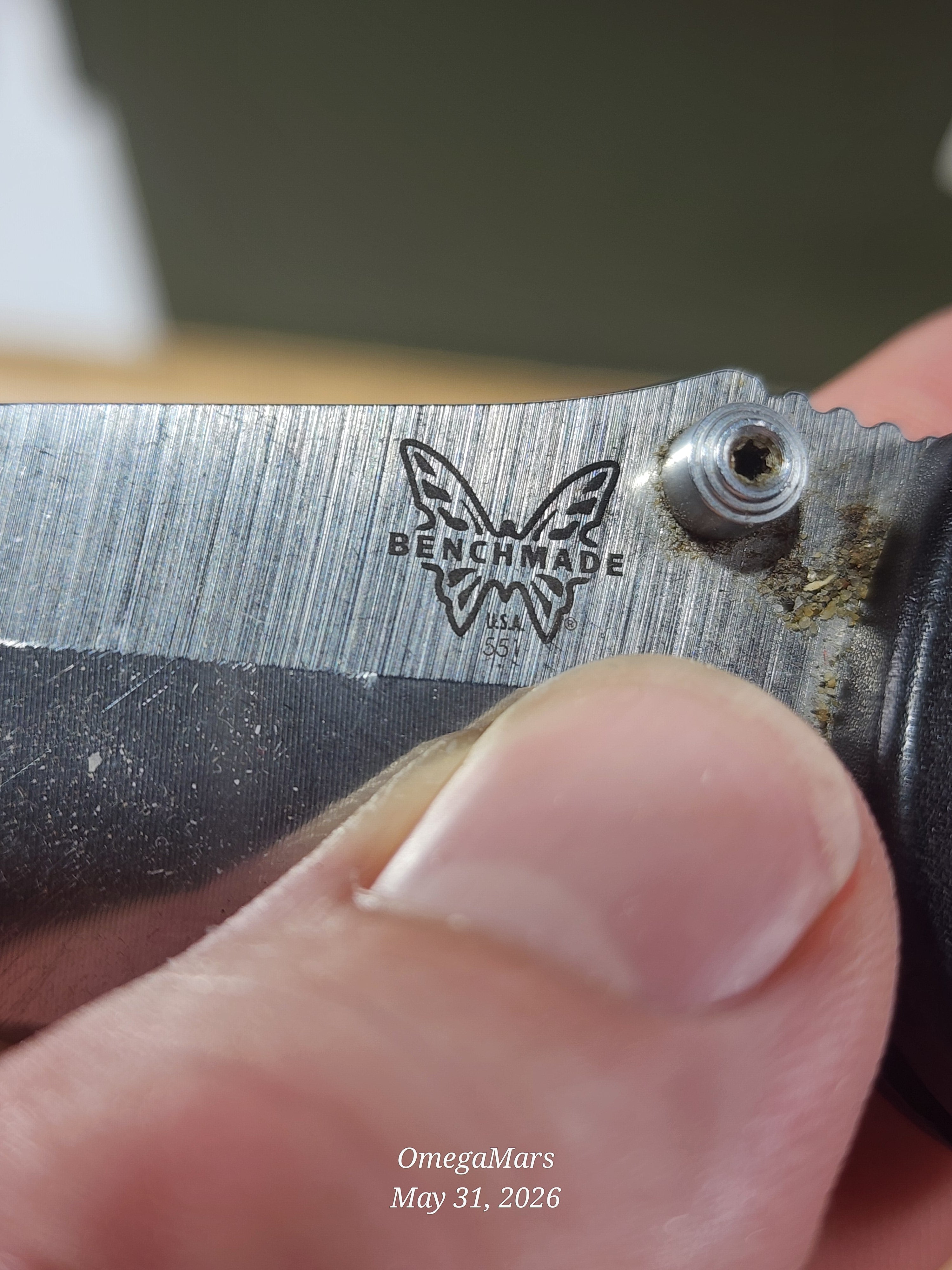 BENCHMADE 551 S30V - Light Usage/Dirty - #47Gr