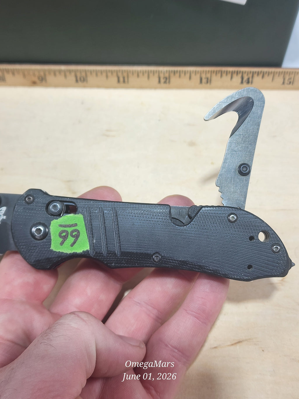 BENCHMADE 917 Triage - Light Usage - #66Gr