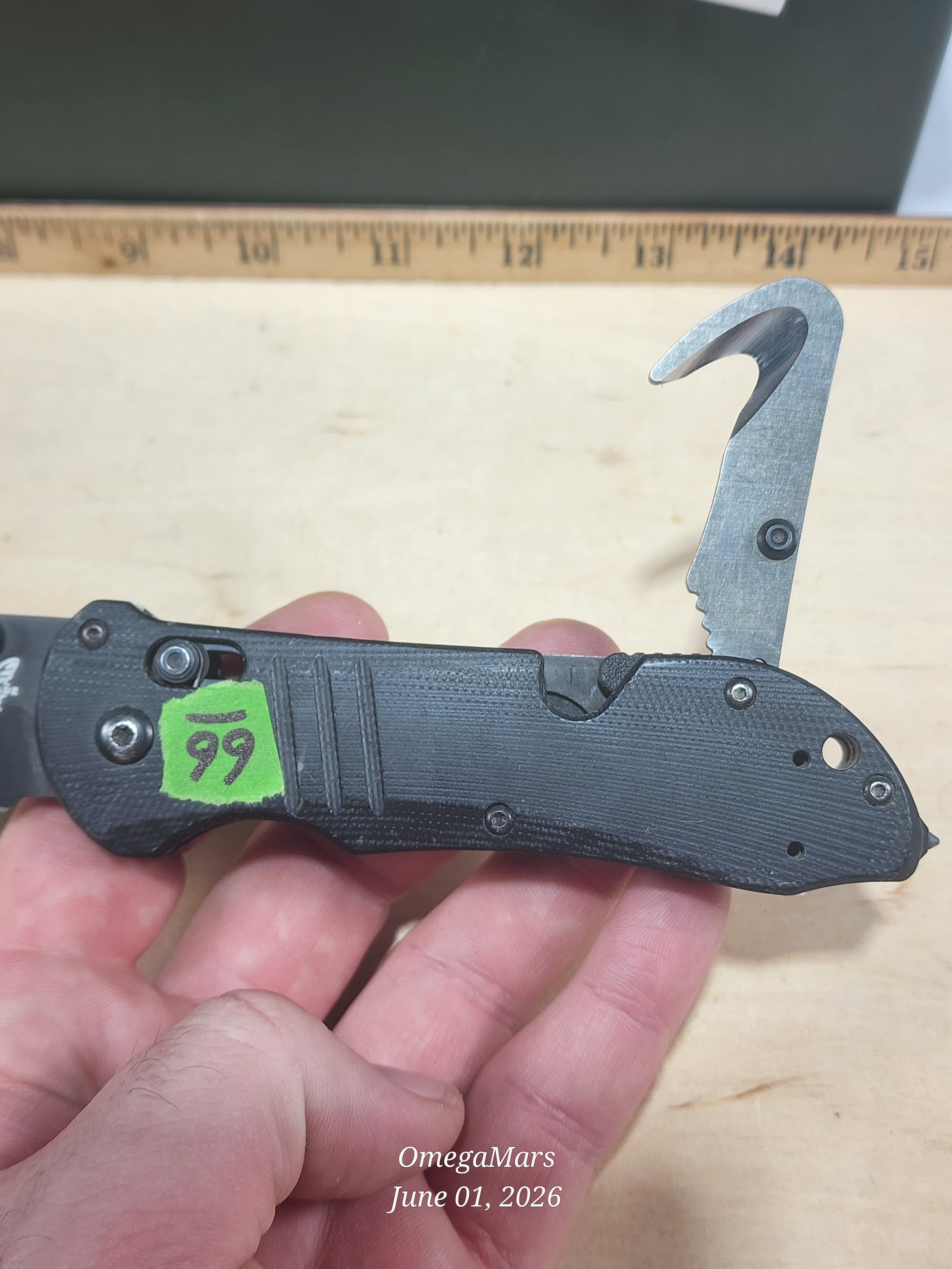 BENCHMADE 917 Triage - Light Usage - #66Gr