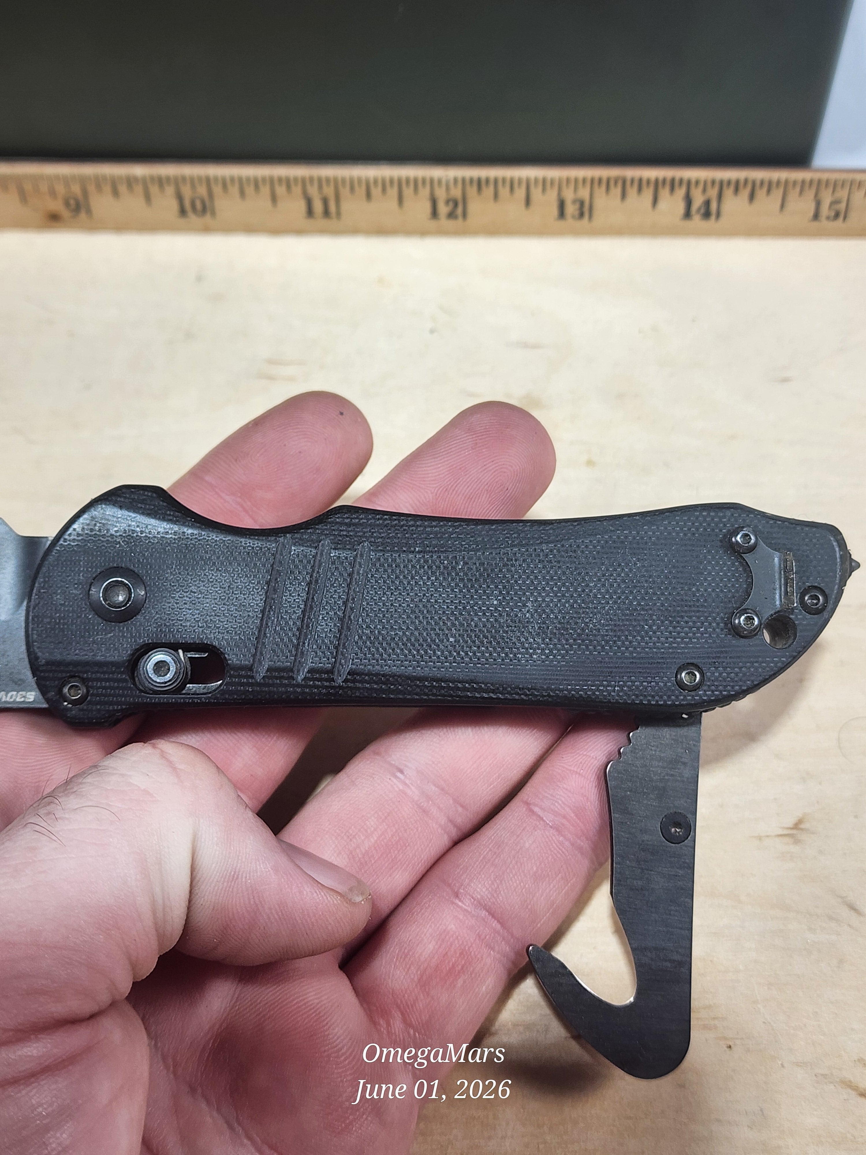 BENCHMADE 917 Triage - Light Usage - #67GR