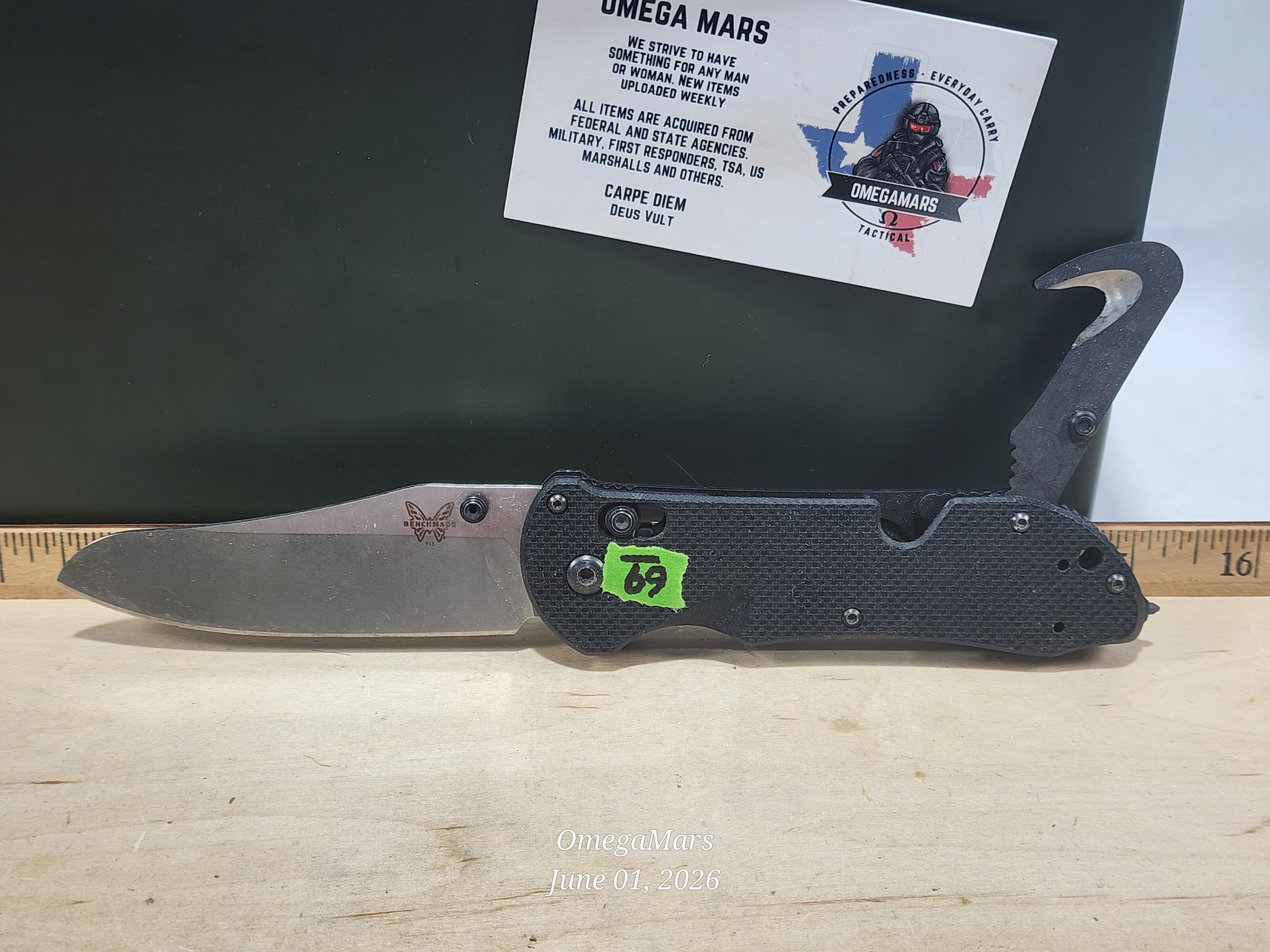 BENCHMADE 915 Triage - Light Usage - #69GR