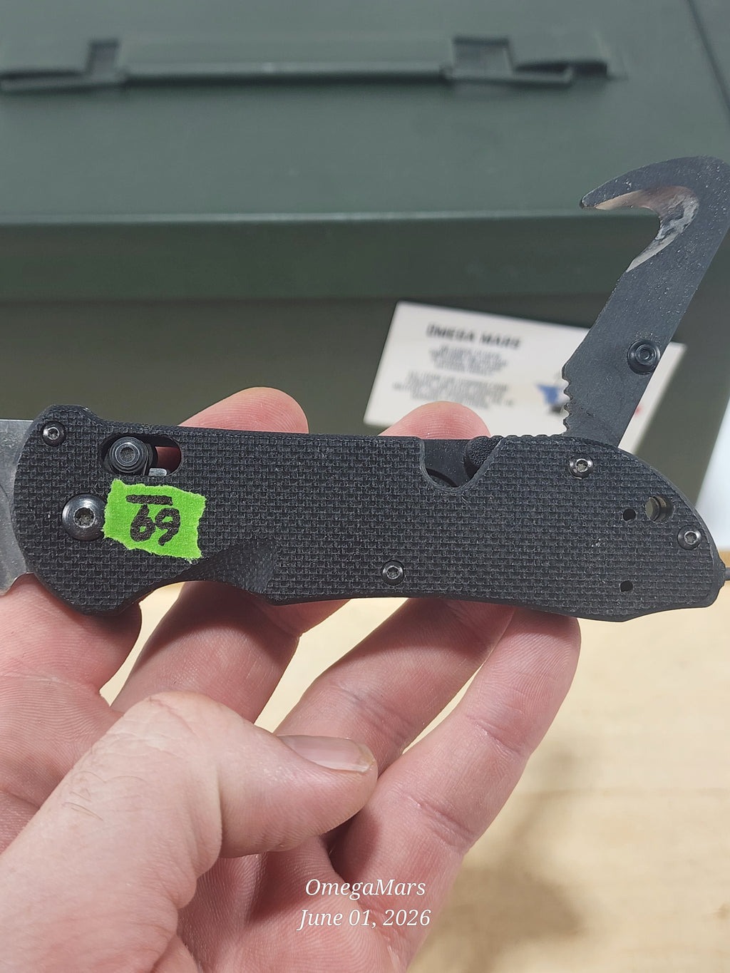 BENCHMADE 915 Triage - Light Usage - #69GR