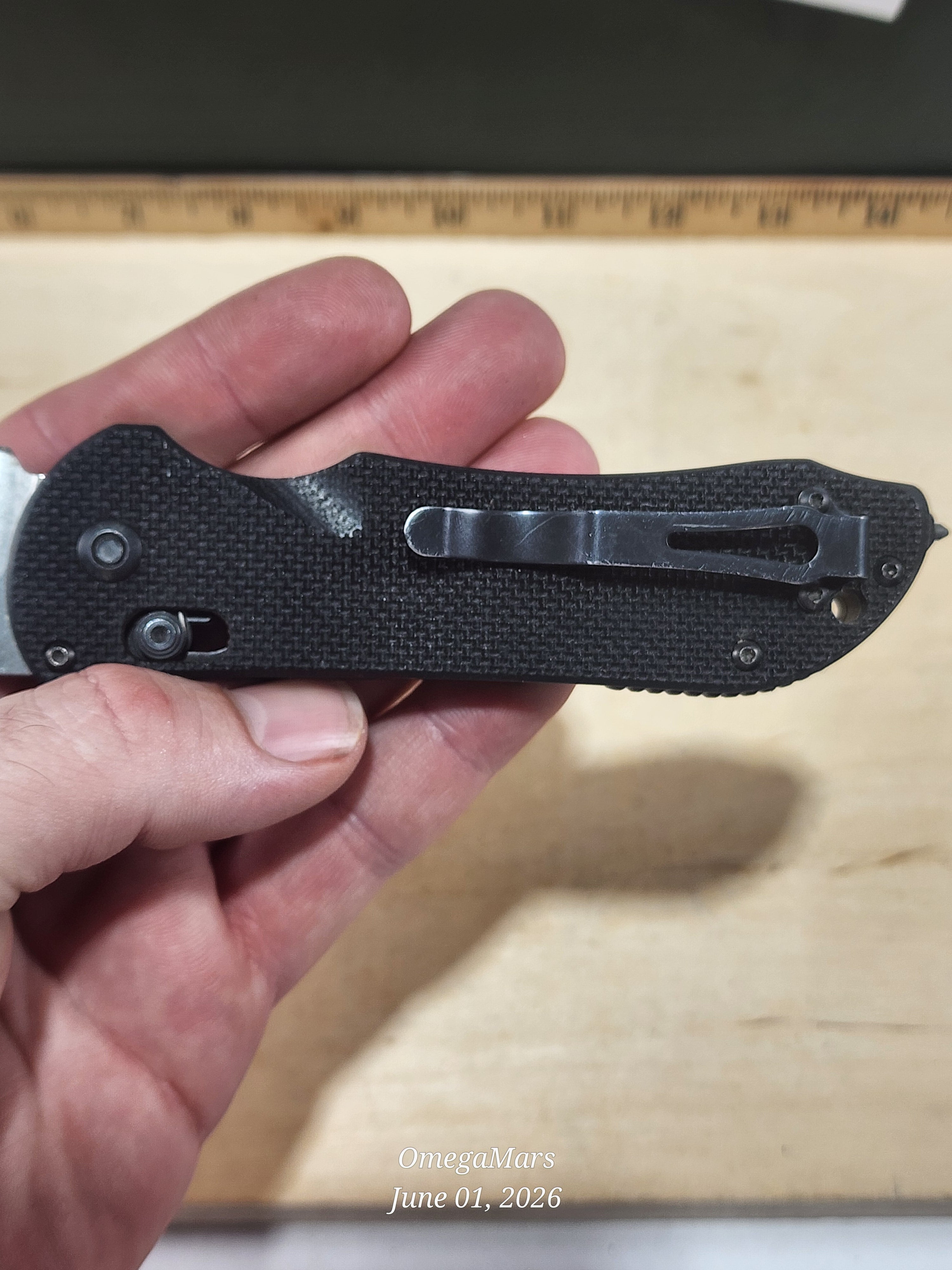 BENCHMADE 915 Triage - Light Usage - #69GR