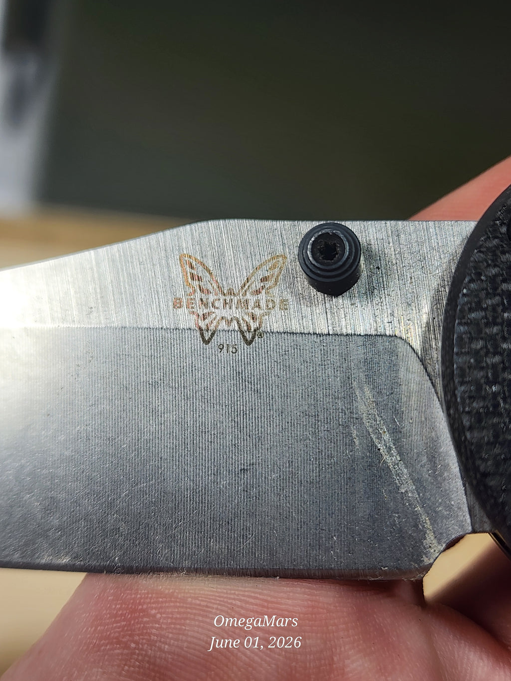 BENCHMADE 915 Triage - Light Usage - #69GR