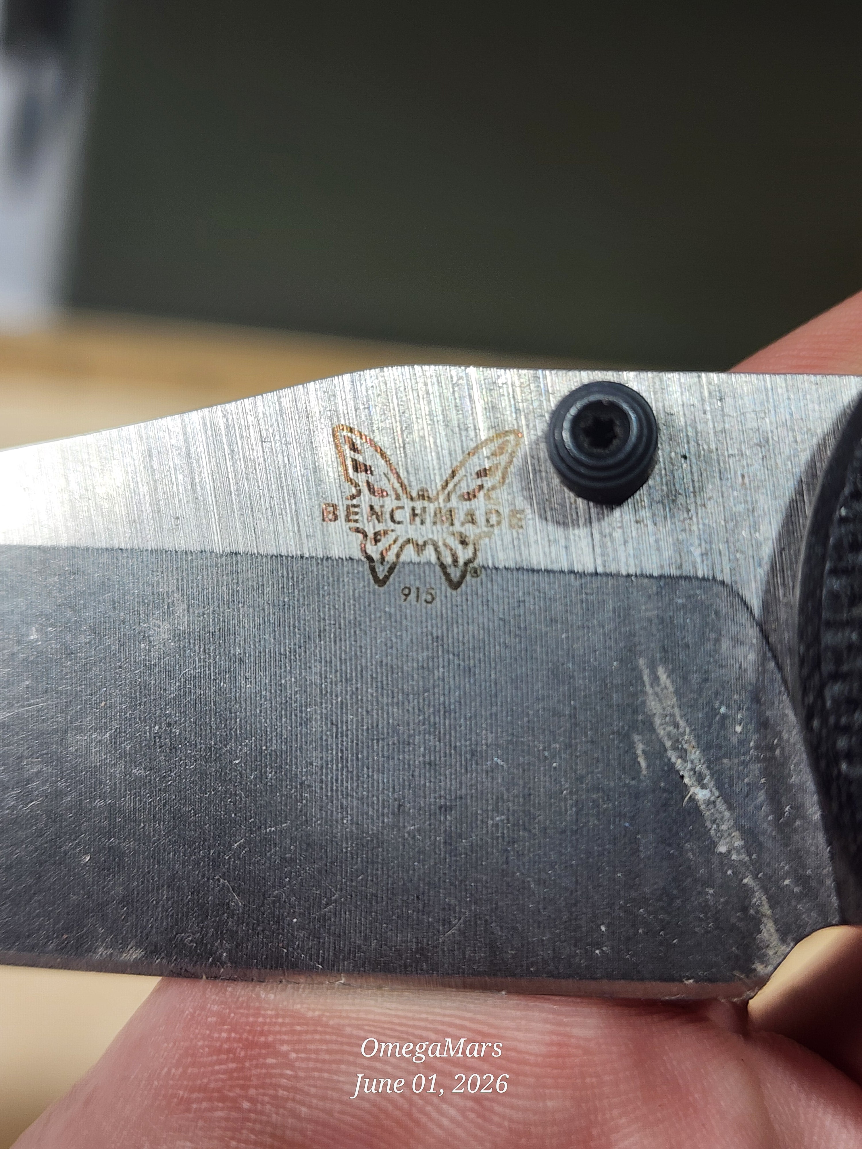 BENCHMADE 915 Triage - Light Usage - #69GR